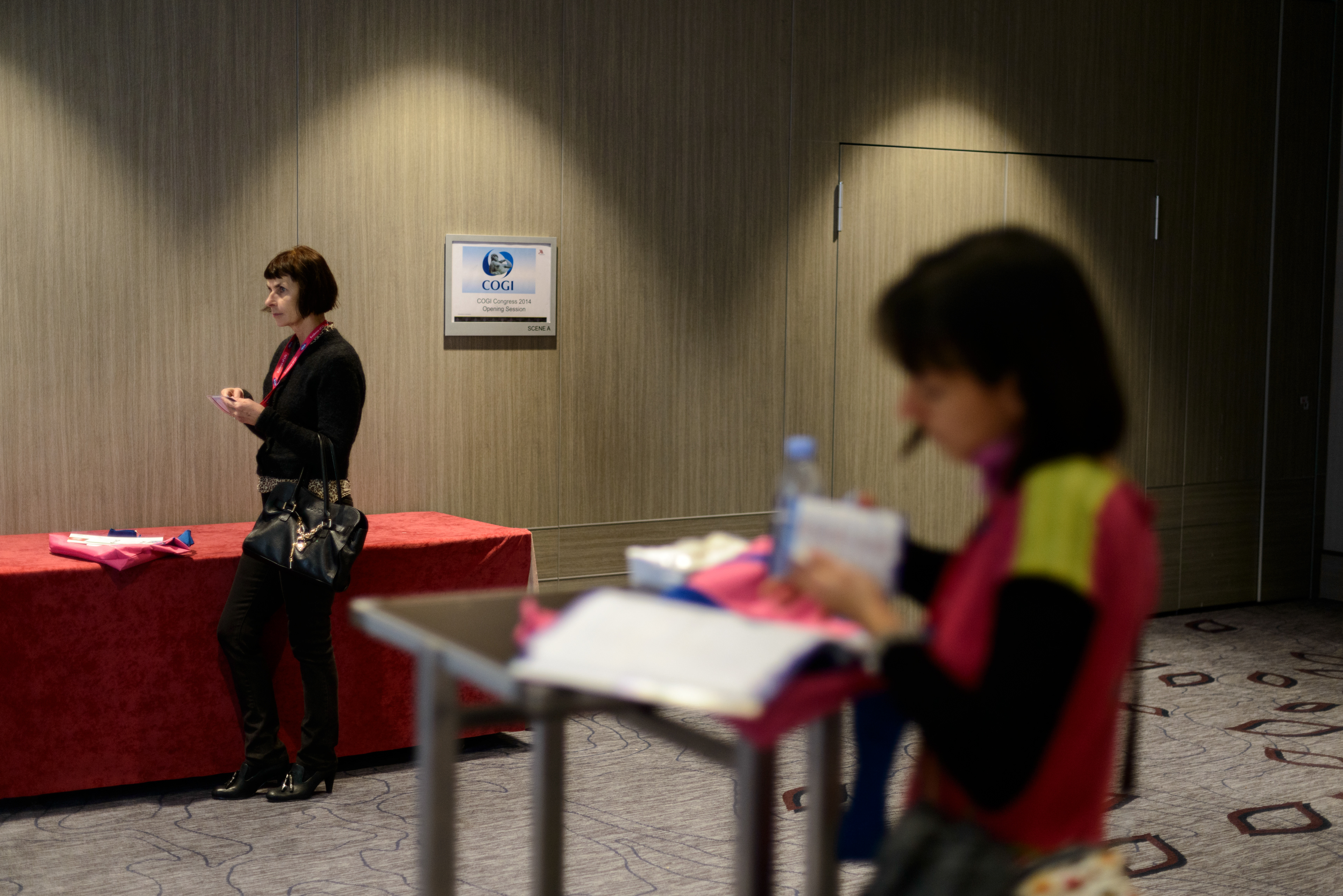 Participants arriving at the 20th World Congress on Controversies in Obstetrics, Gynecology & Infertility (COGI). Paris, France.