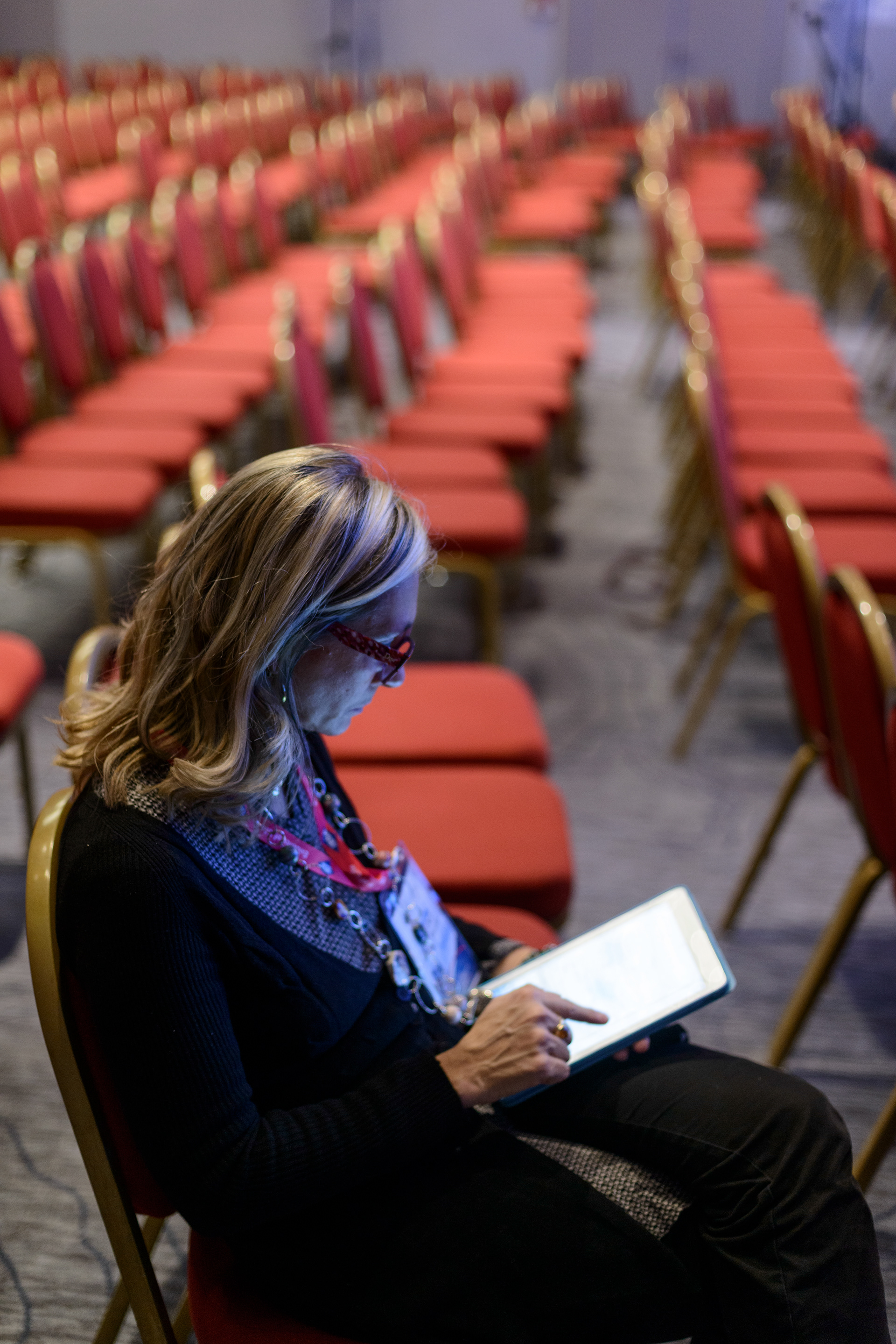 A participant after the opening session of the 20th World Congress on Controversies in Obstetrics, Gynecology & Infertility (COGI). Paris, France.