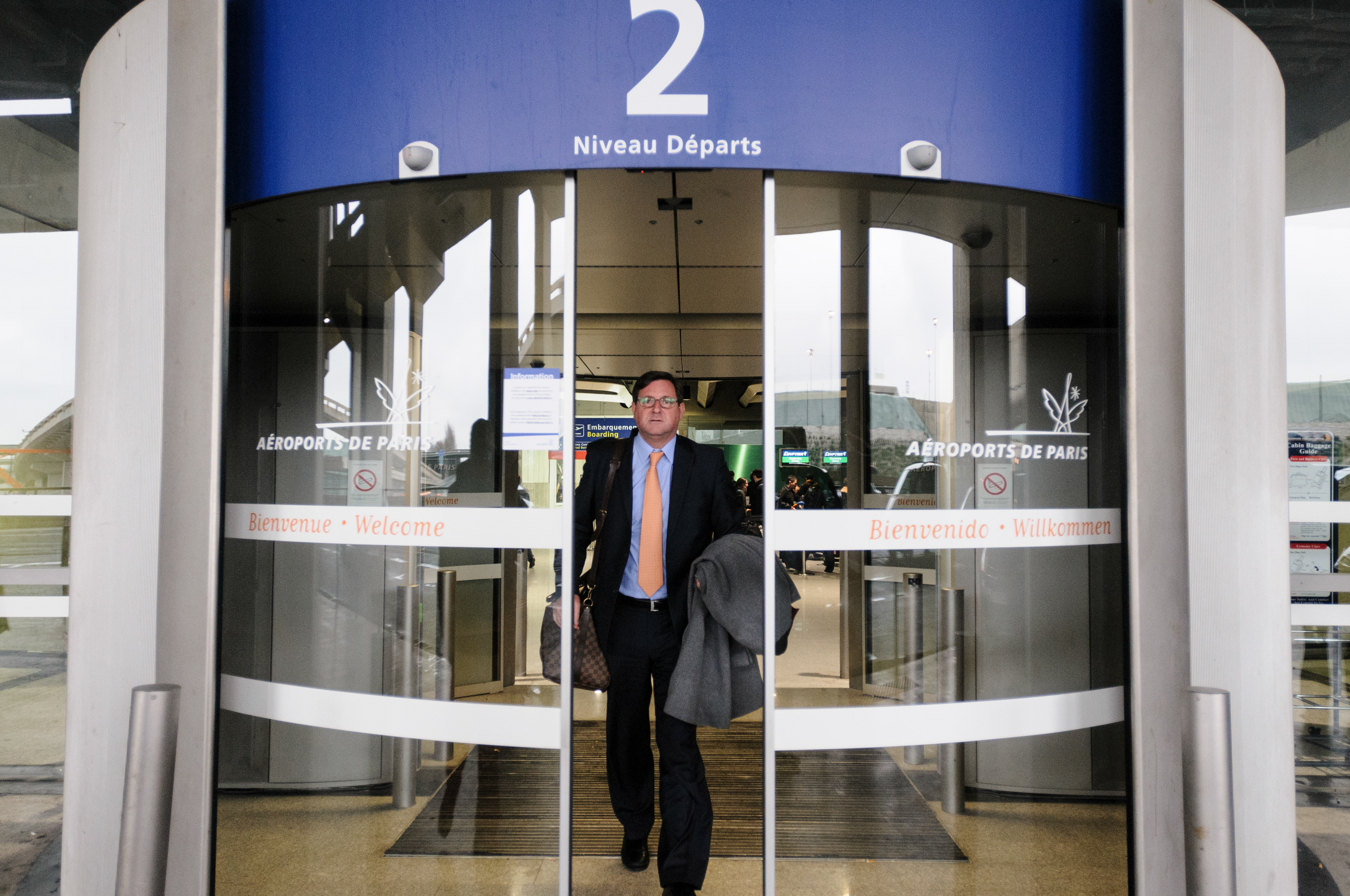 Yves Maas, head of international operations at Crédit Suisse Zurich, travels to Paris for a meeting at the SWIFT offices.