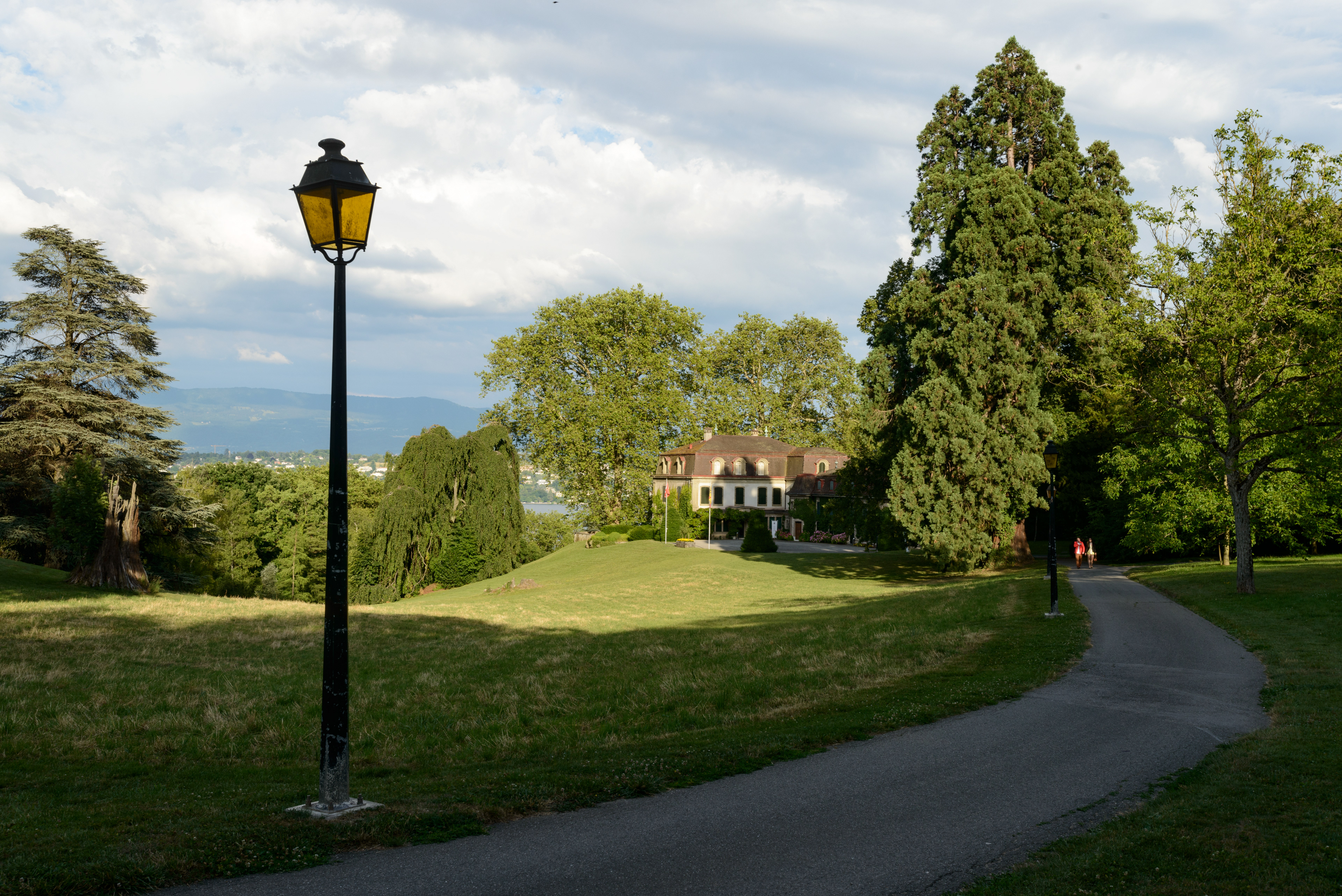 Le Château de Penthes et le Musée des Suisses dans le Monde. Pregny-Chambesy, Genève, Suisse.