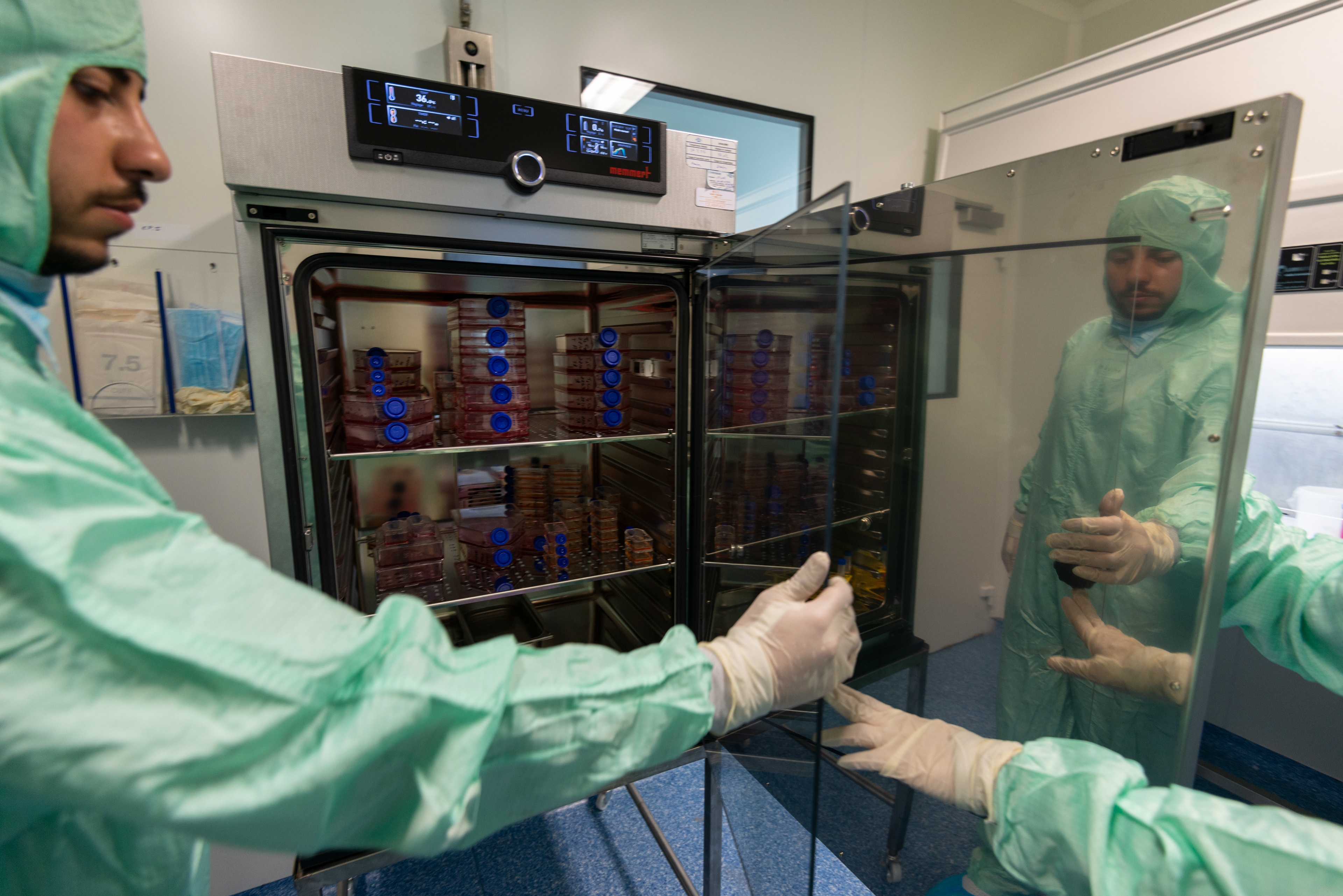 Research technician Mohammed Amourak working in the virology unit of the MCI Santé Animale laboratory.