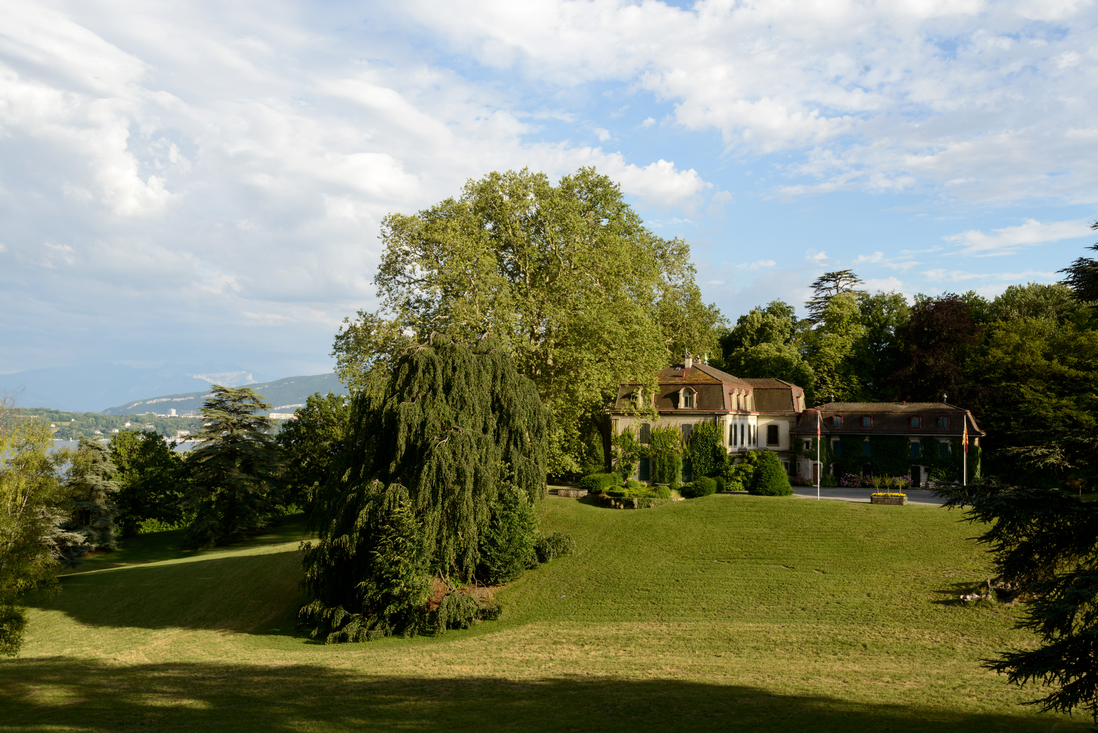 Le Château de Penthes et le Musée des Suisses dans le Monde. Pregny-Chambesy, Genève, Suisse.