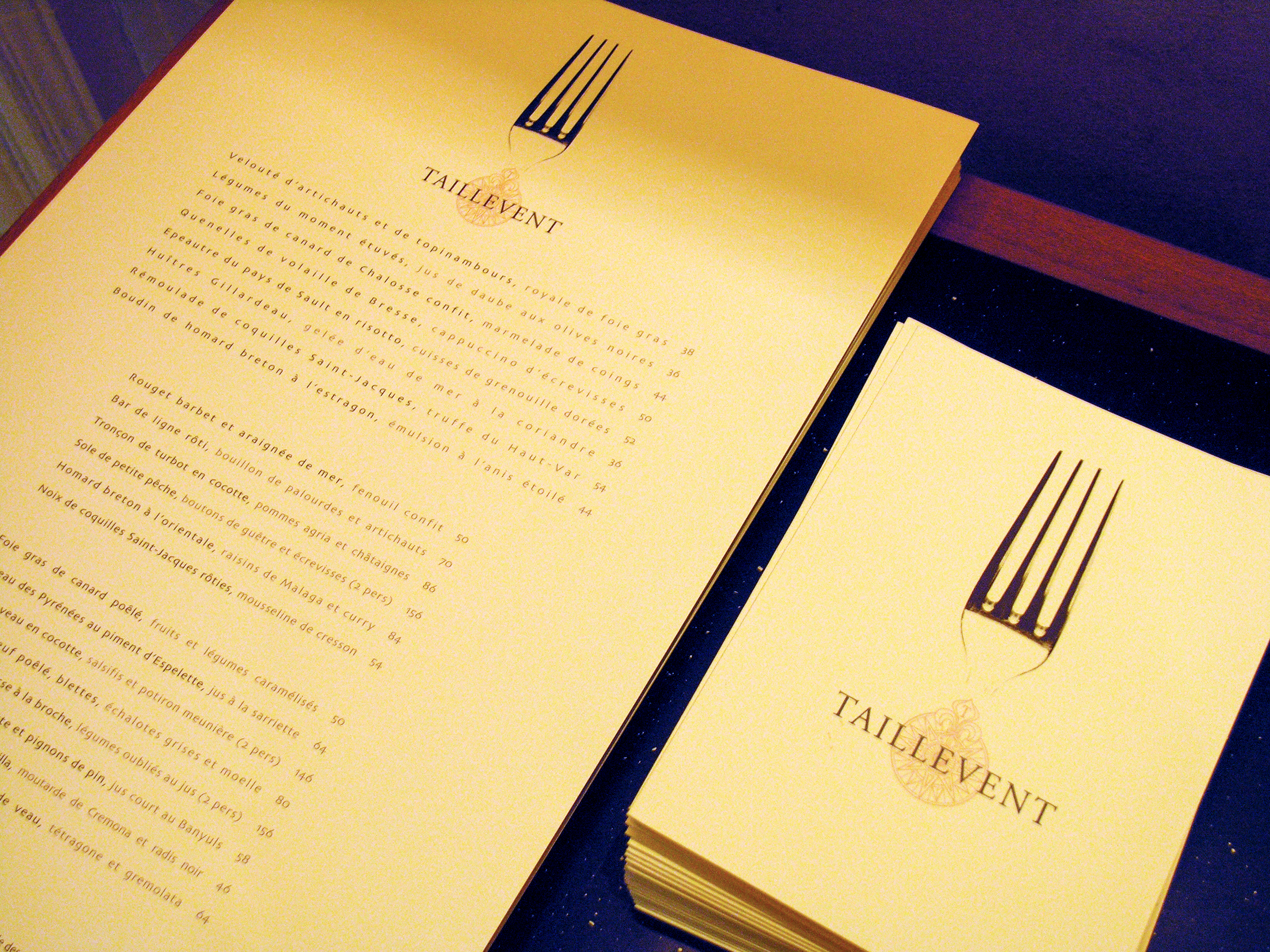 Le Taillevent restaurant at 15 rue Lamennais, Paris 8ème has been awarded two stars in the prestigious Michelin guide.
