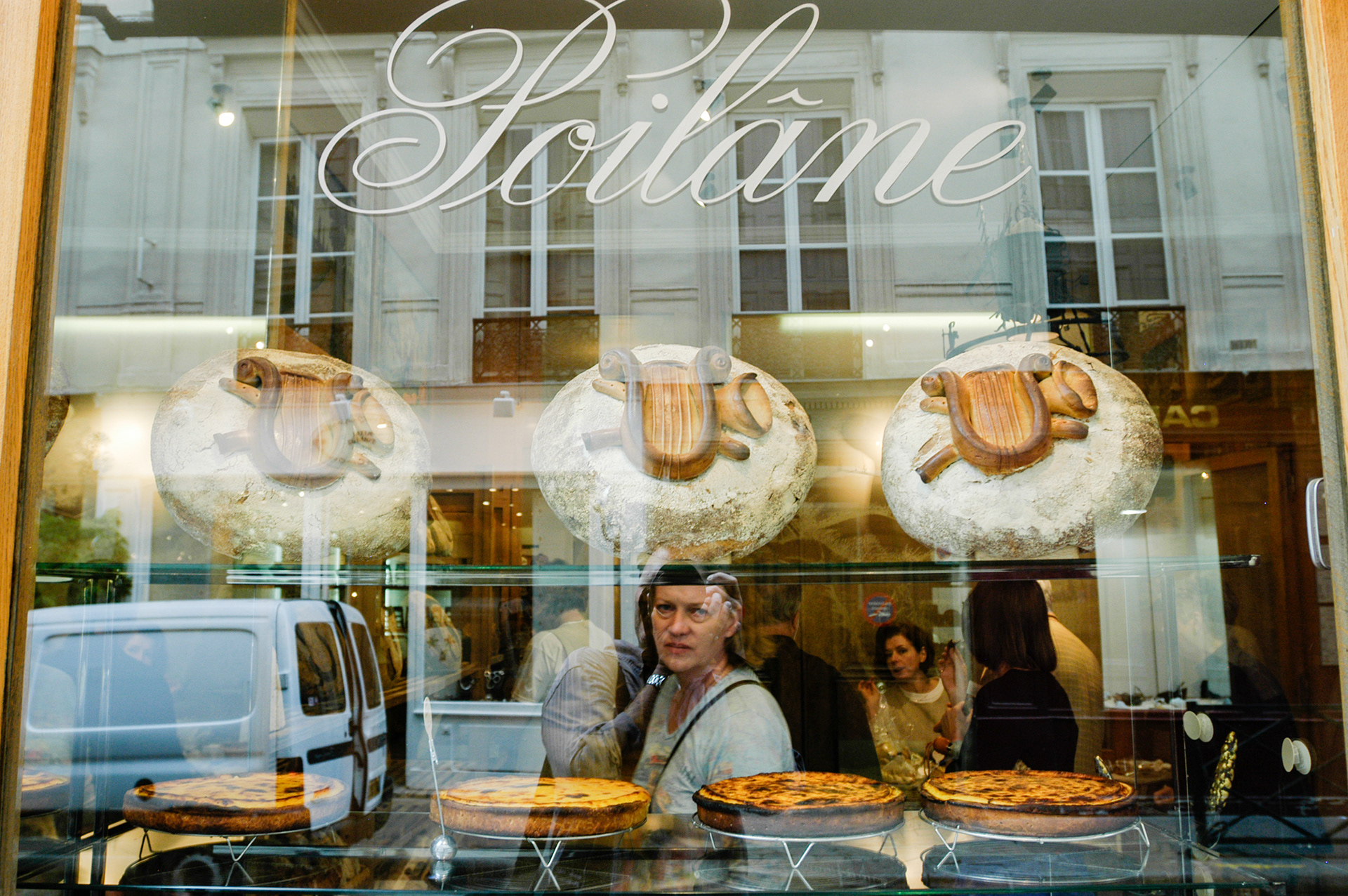 The original renown Poilâne bakery in the Saint Germaine des Prés district of Paris. Paris, France.