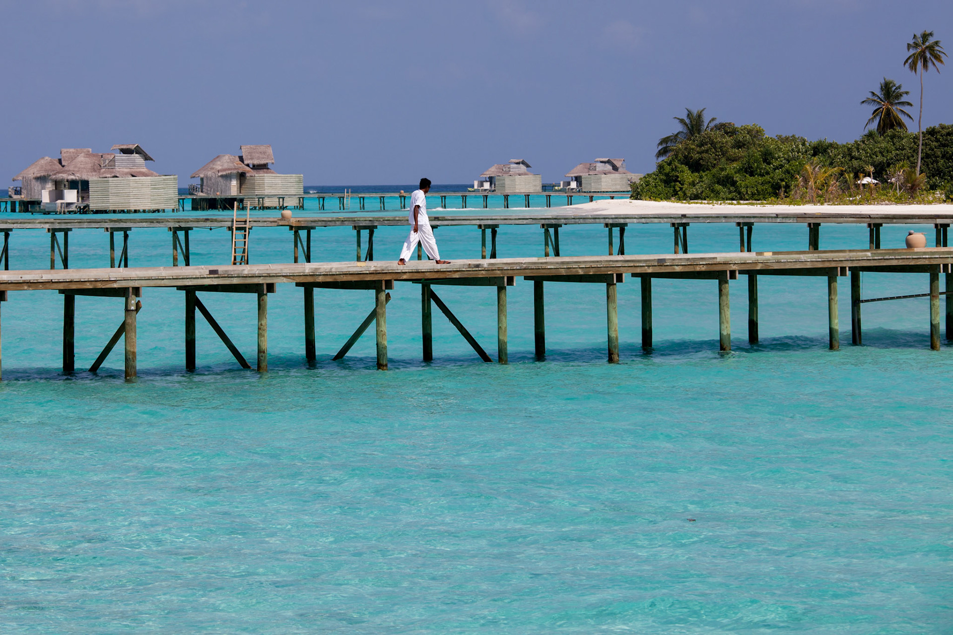 Un maldivien sur l'atoll de Laamu