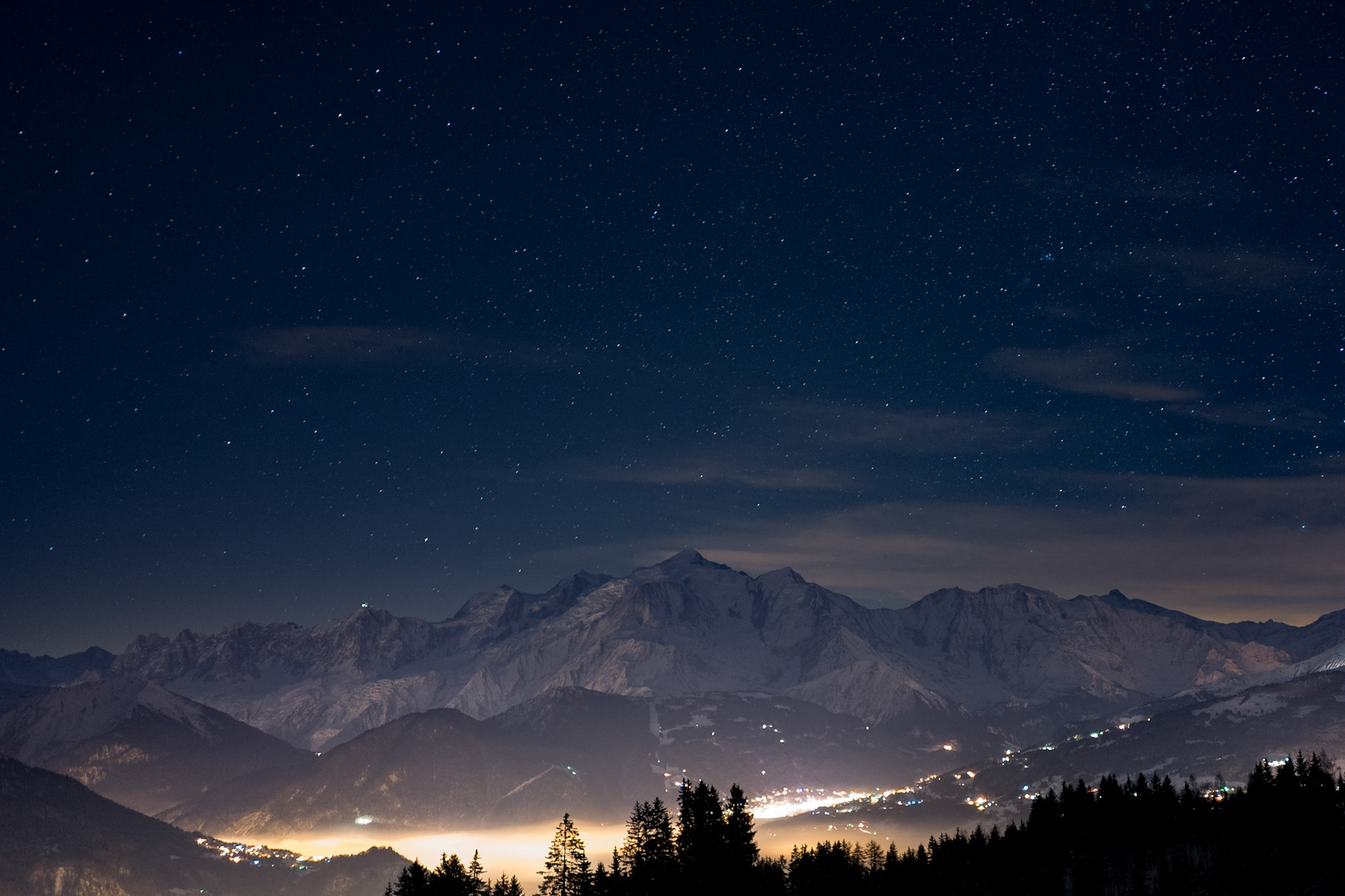 La ville, le Mont Blanc, les étoiles