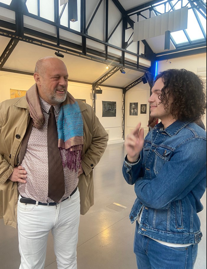 discussion avec l'adjoint  de la culture d'Enghein les Bains