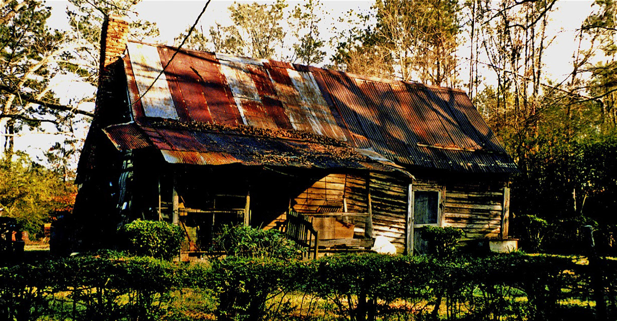 The residence of my maternal grandparents, June & Kizzi Hales...where I spent the first four years of my life...learning from "Master Wisdom Bearers."