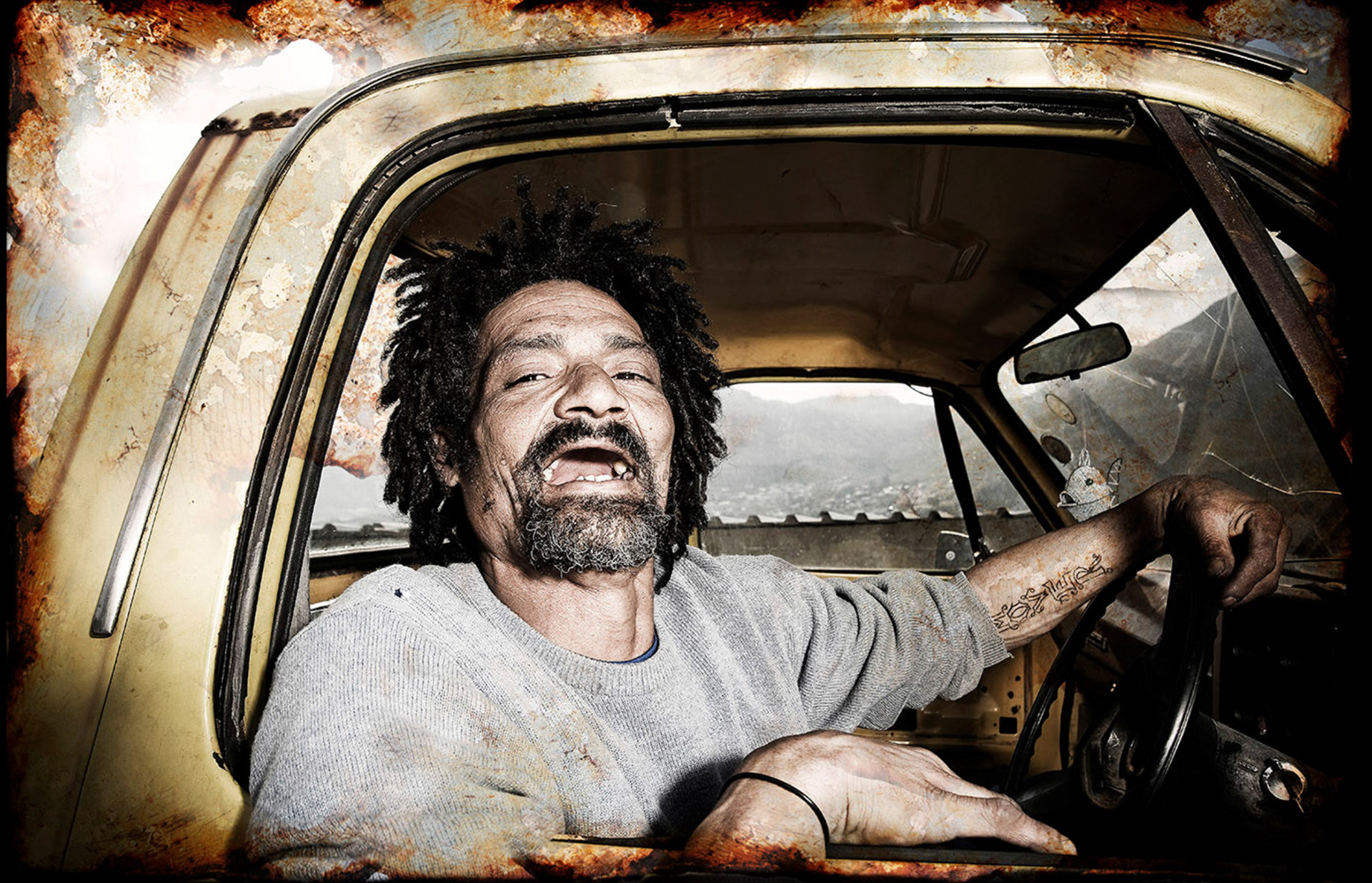 TOOTHLESS & 28 PROJECT