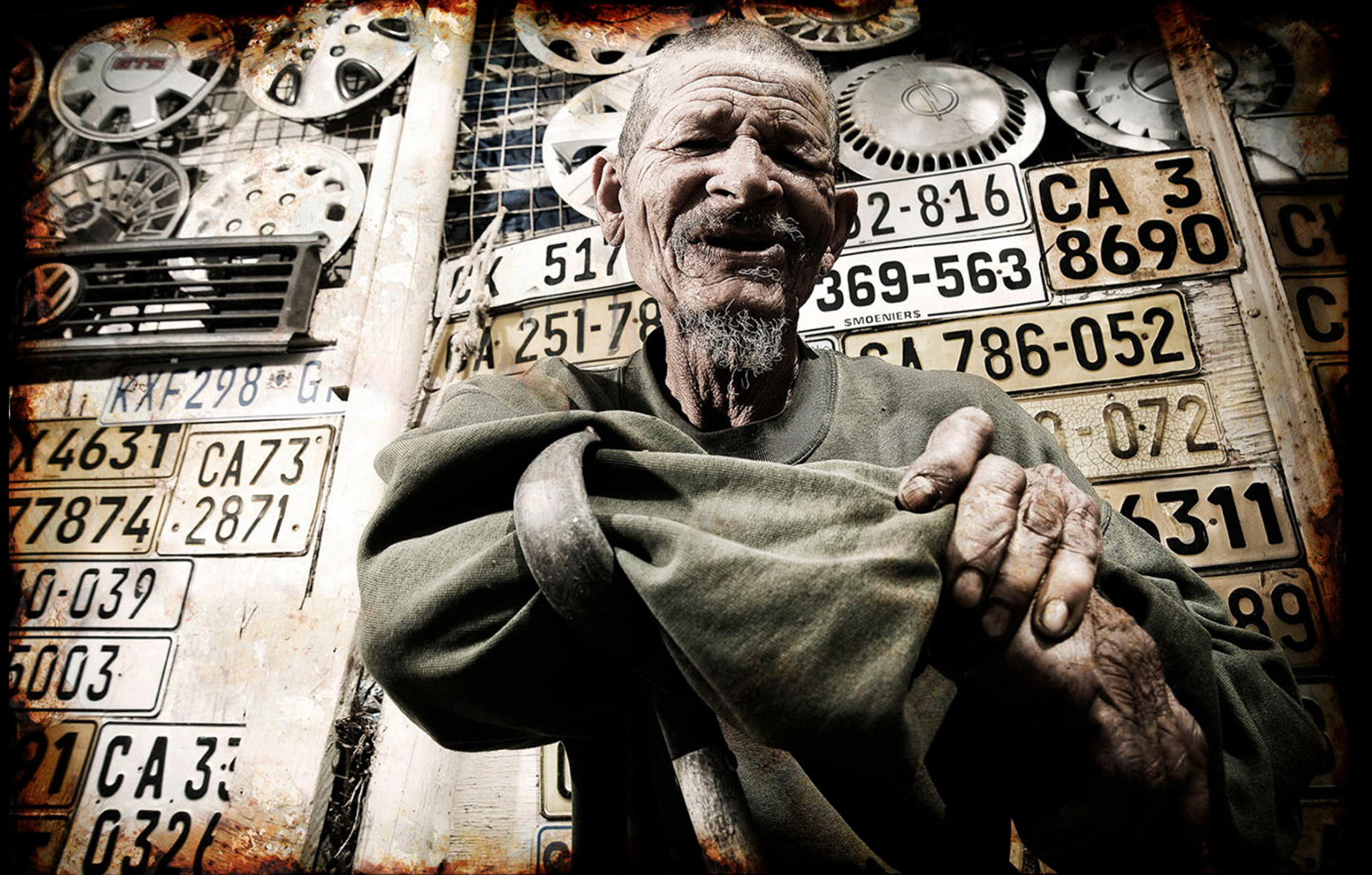 TOOTHLESS & 28 PROJECT