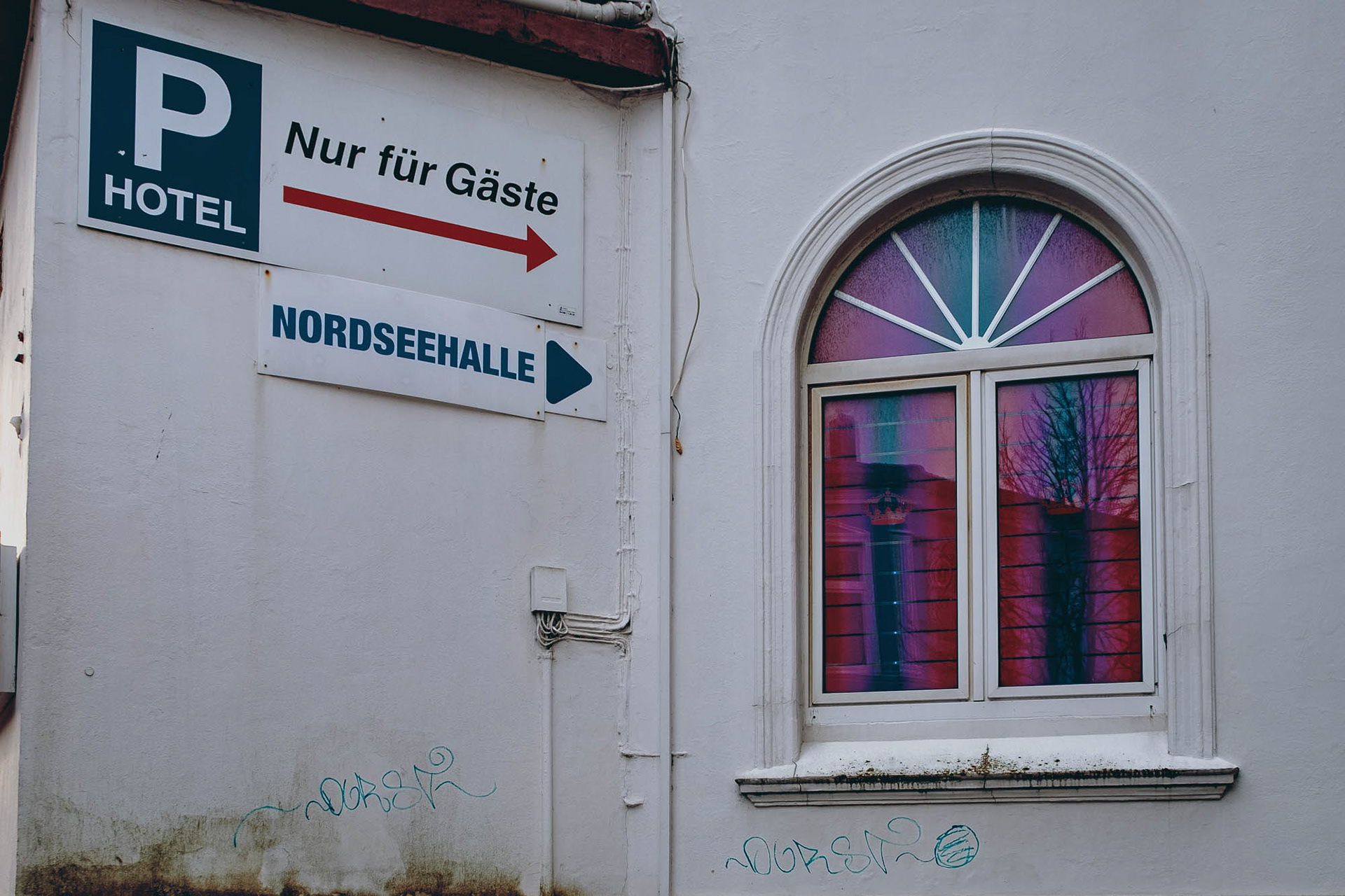 Spielhallenfenster 1