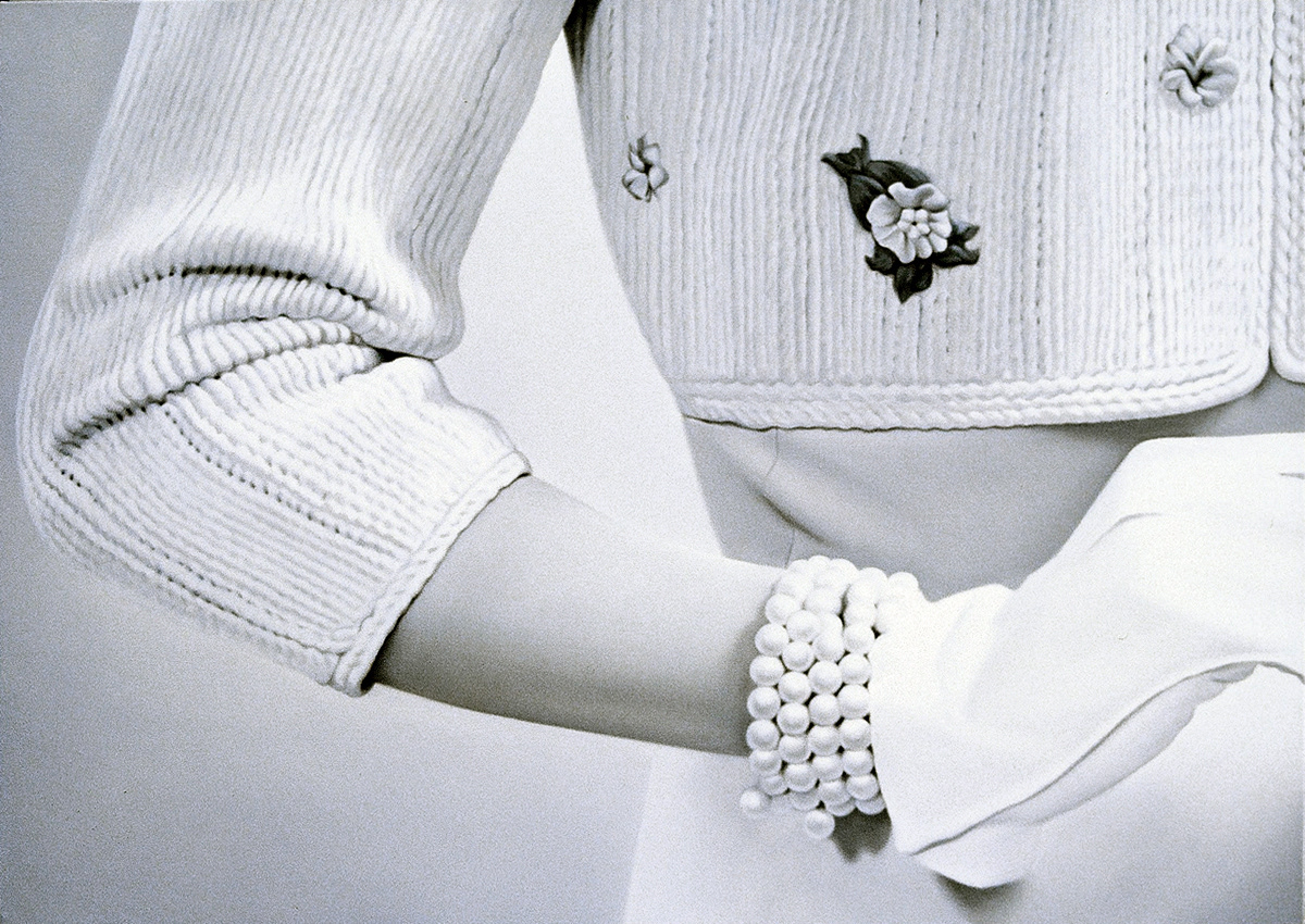 Bracelet, 34 x 48 in, oil on canvas, 2004