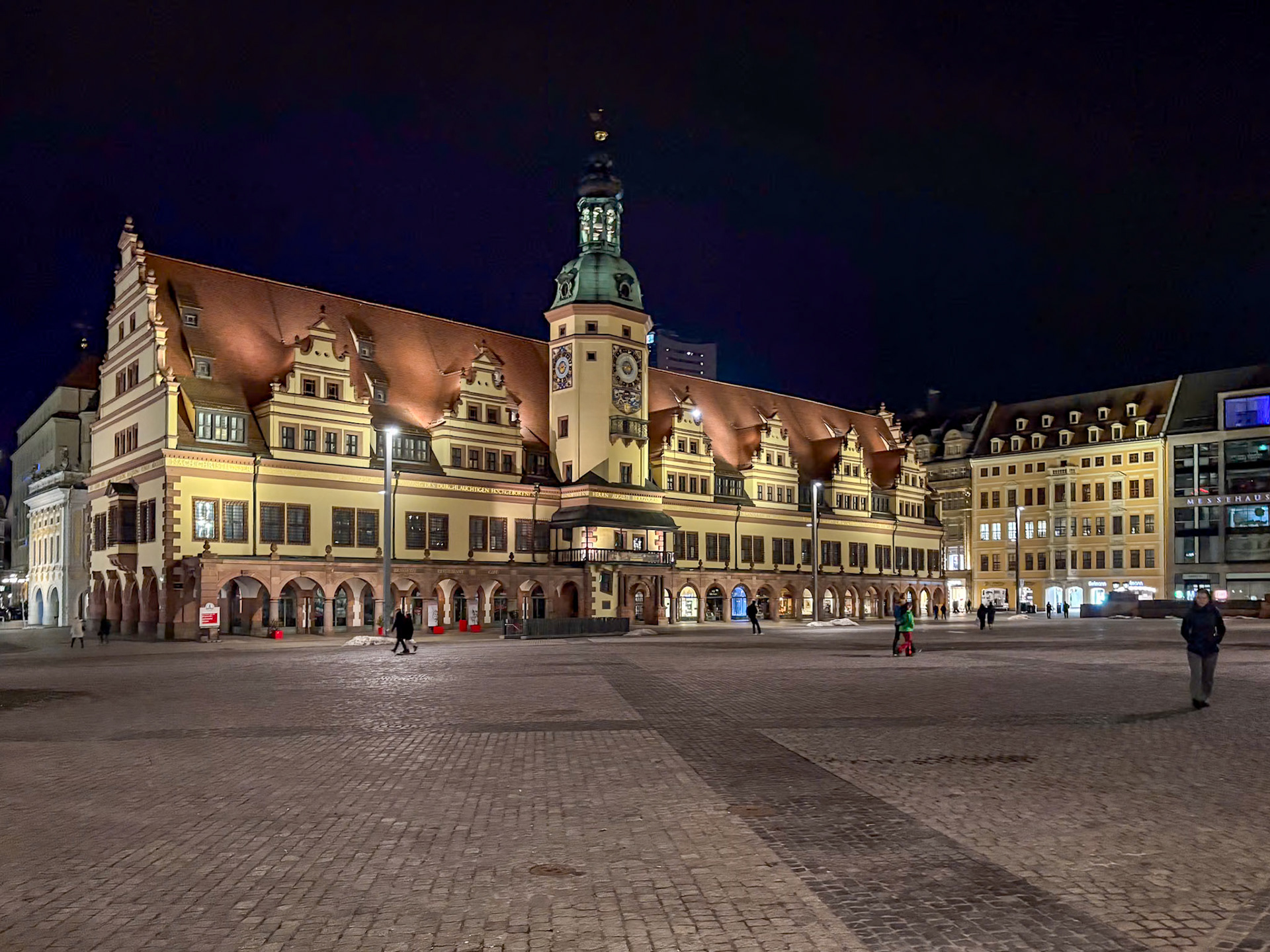 Alte Rathaus le soir