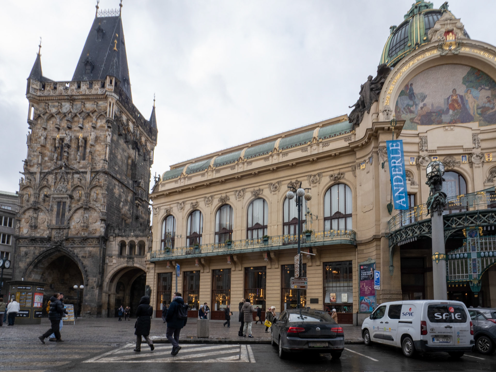 Tour poudrière et Maison municipale