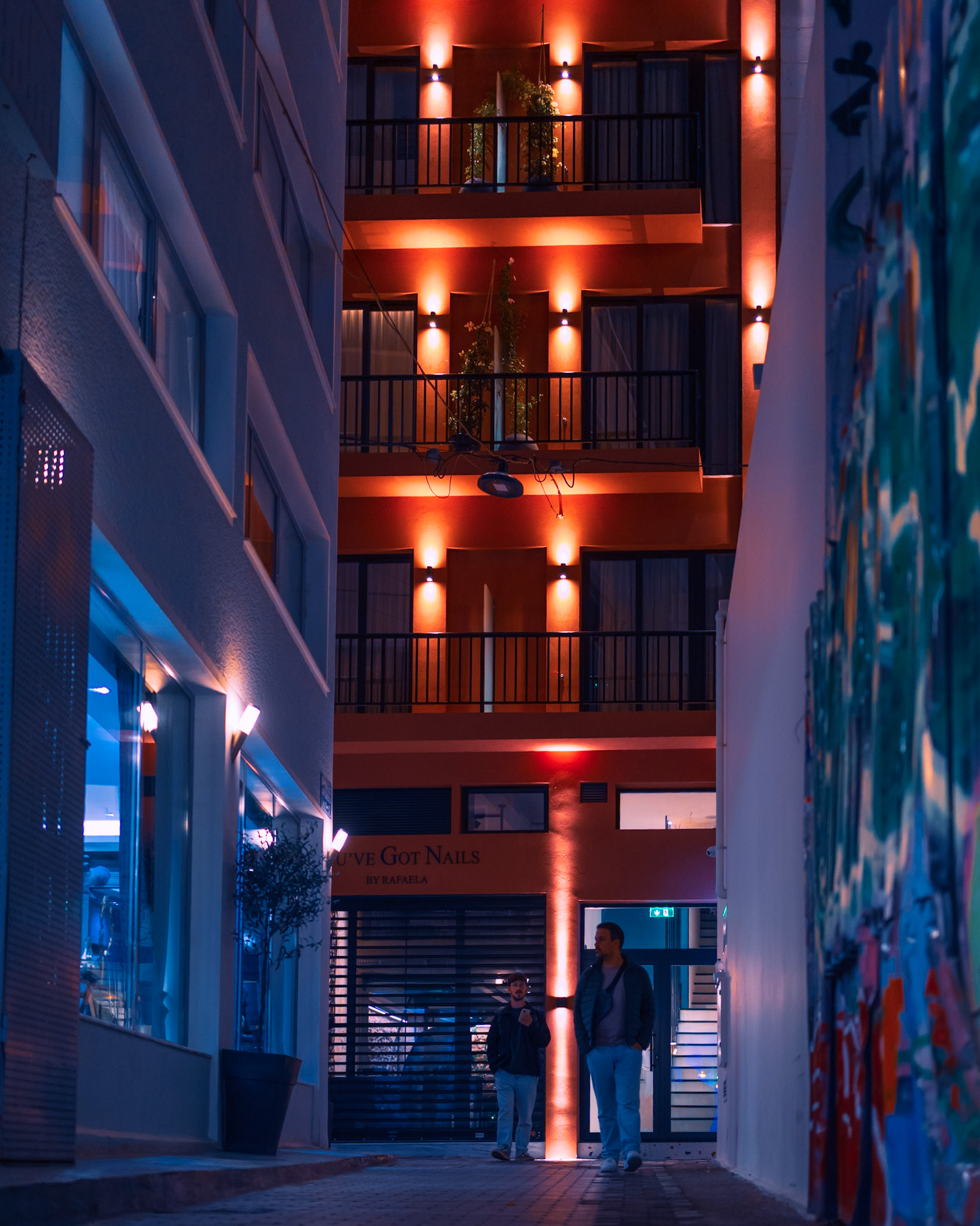 Embraced by the warmth of people, passing by, the #blueish 💎 hues of #Psirri 🍷 turn into a gorgeous way-out, for those who roam there 😉