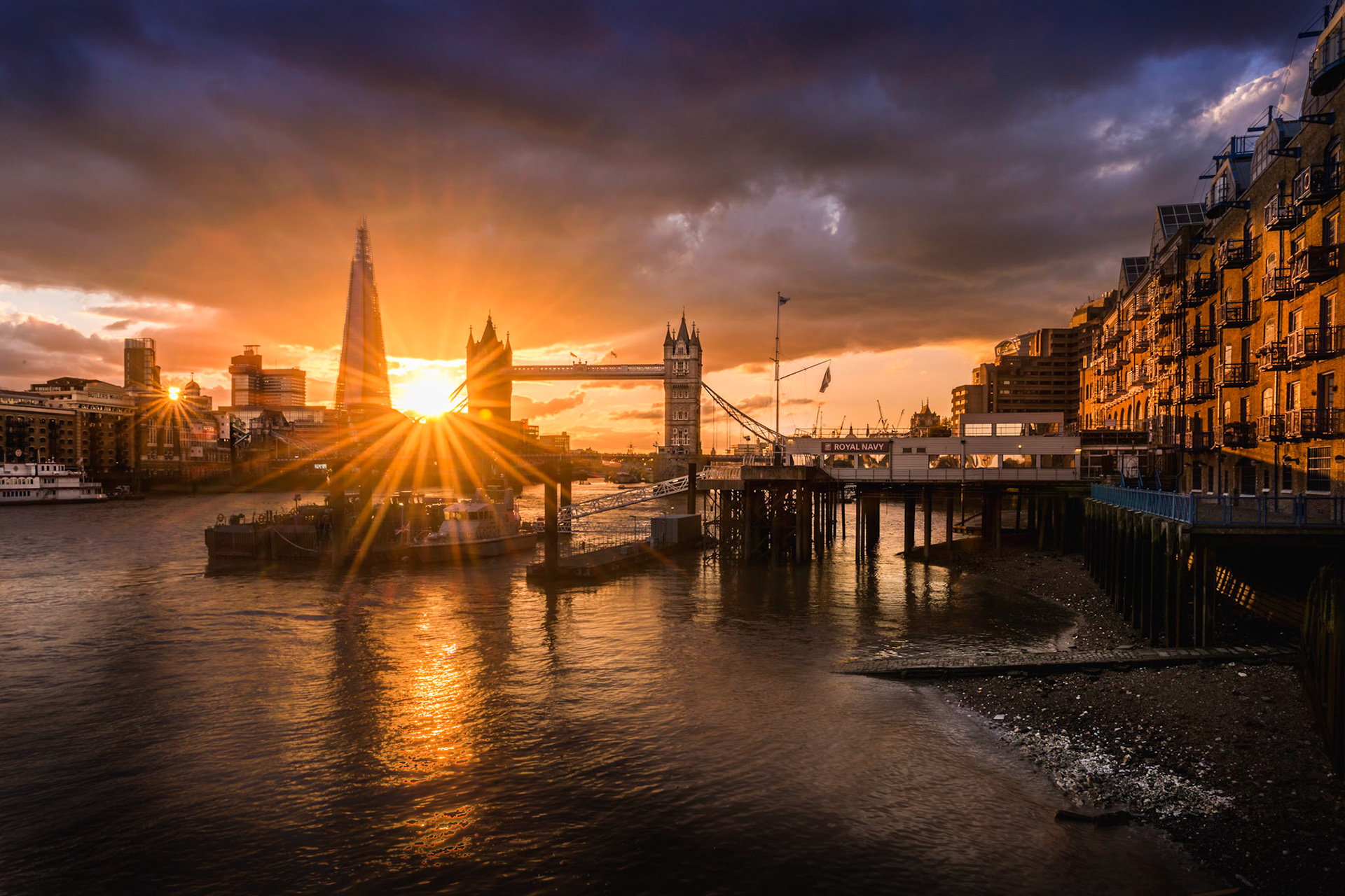 Sunburst on Tower Bridge - London, September 2015