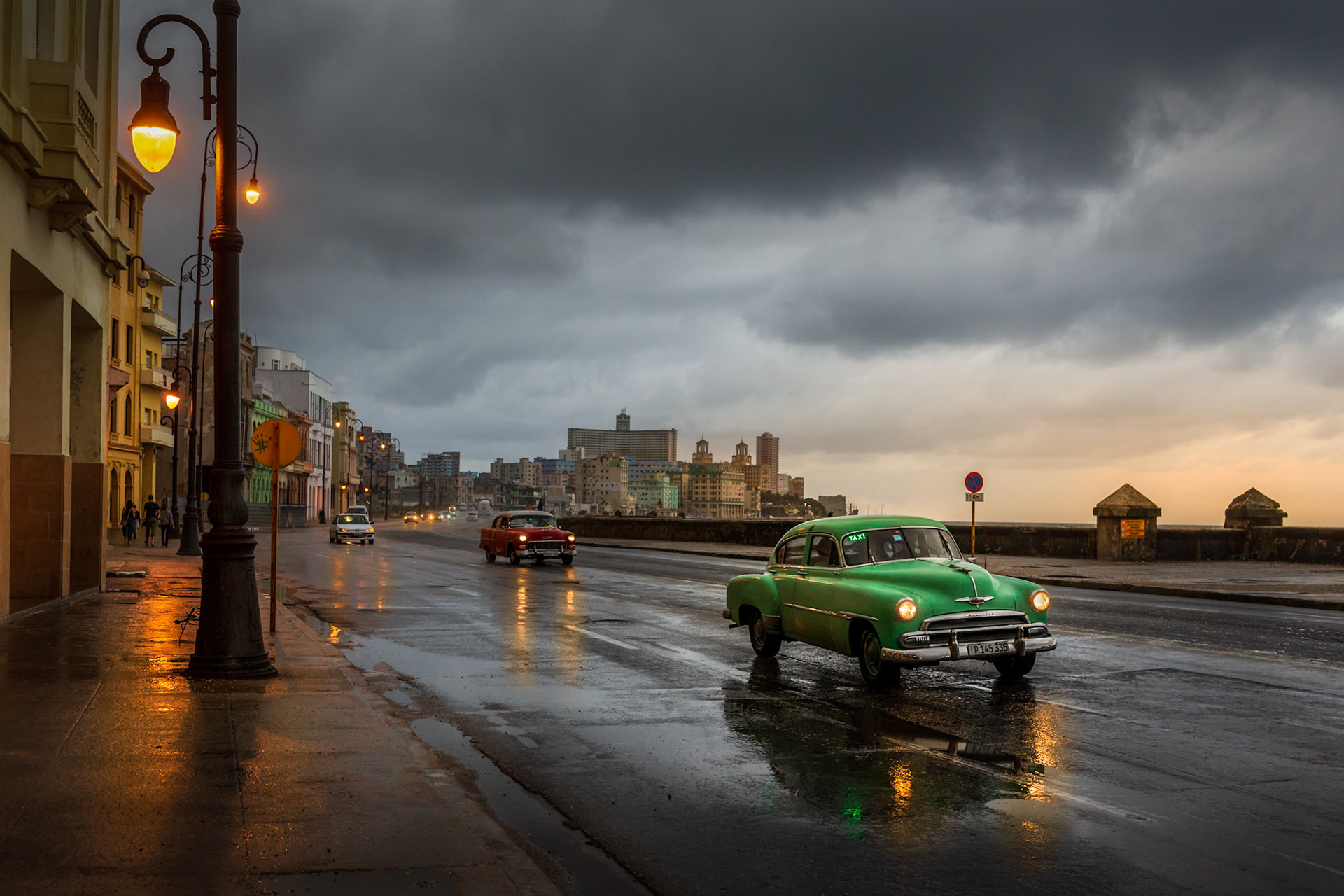 Malecon Traffic - La Havana, March 2018
