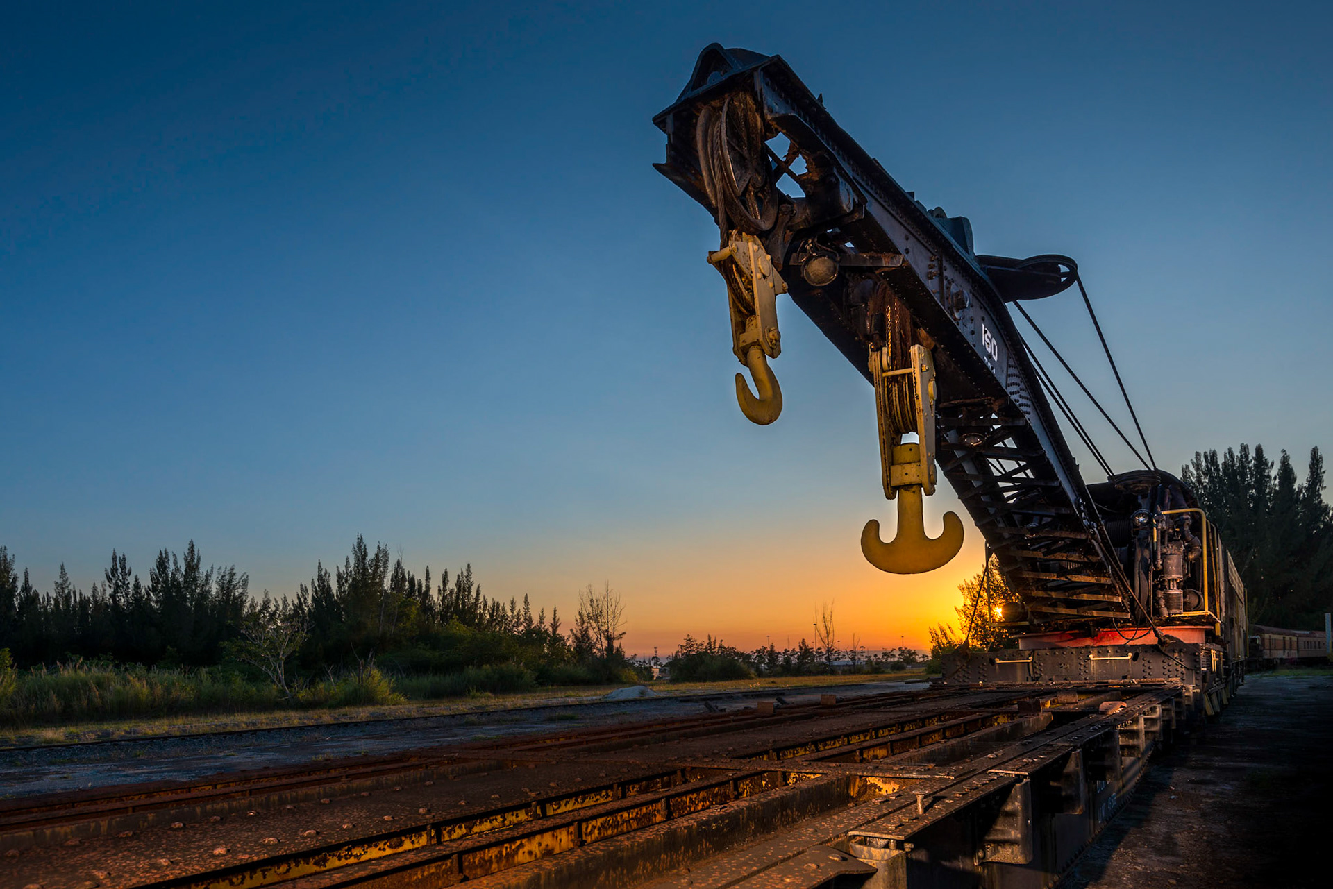 The old lady and the hooks - Miami, May 2015