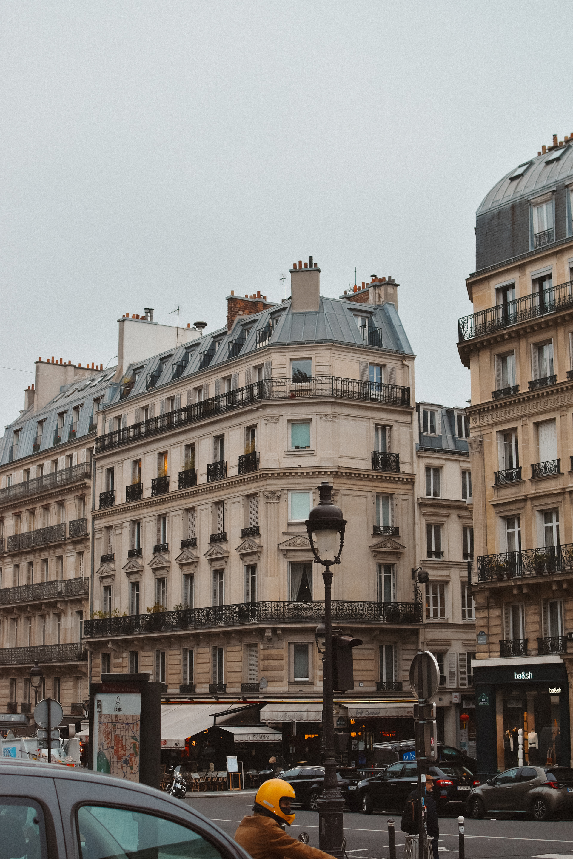 paris, 2021