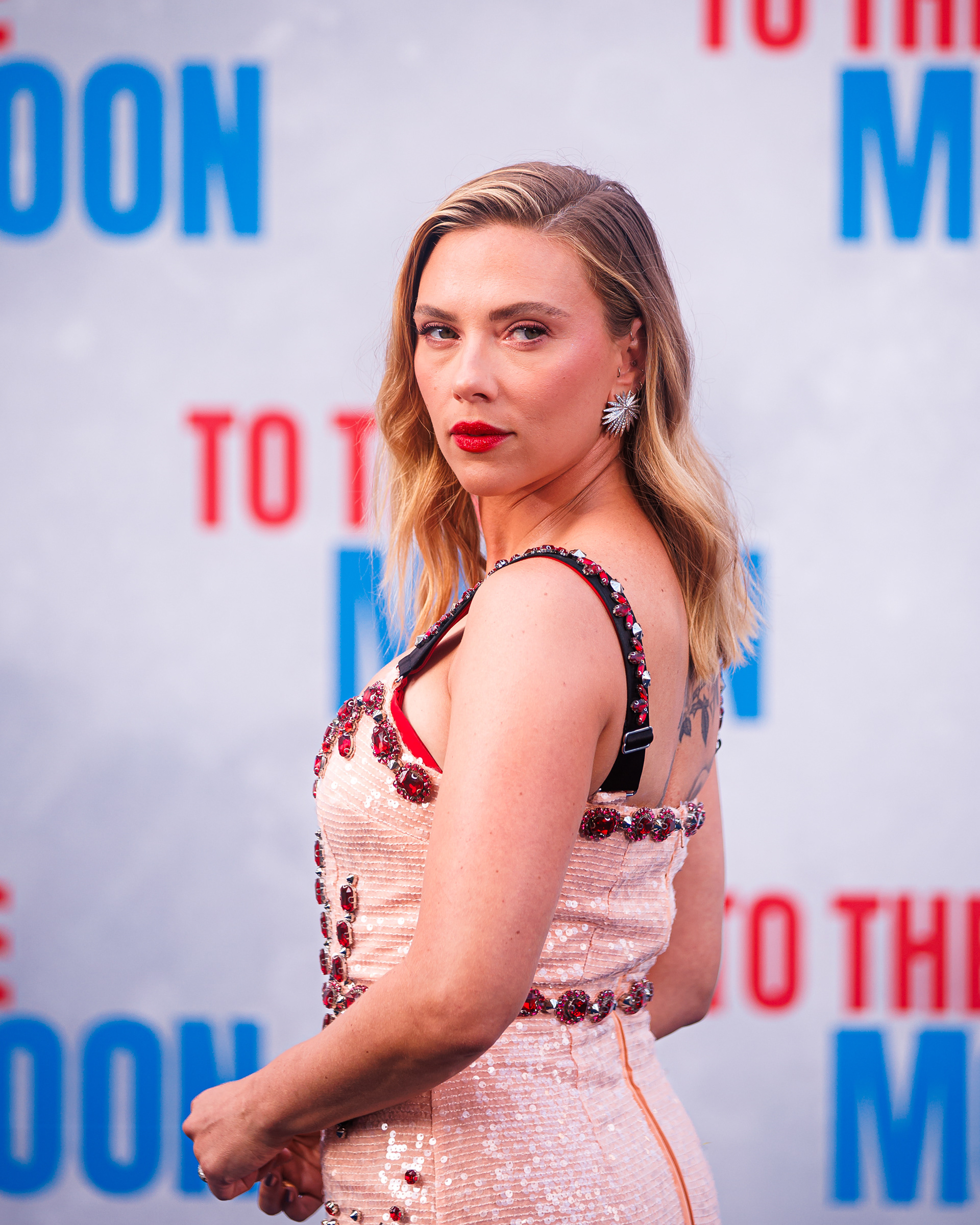 SCARLETT JOHANSSON I TO THE MOON PREMIERE