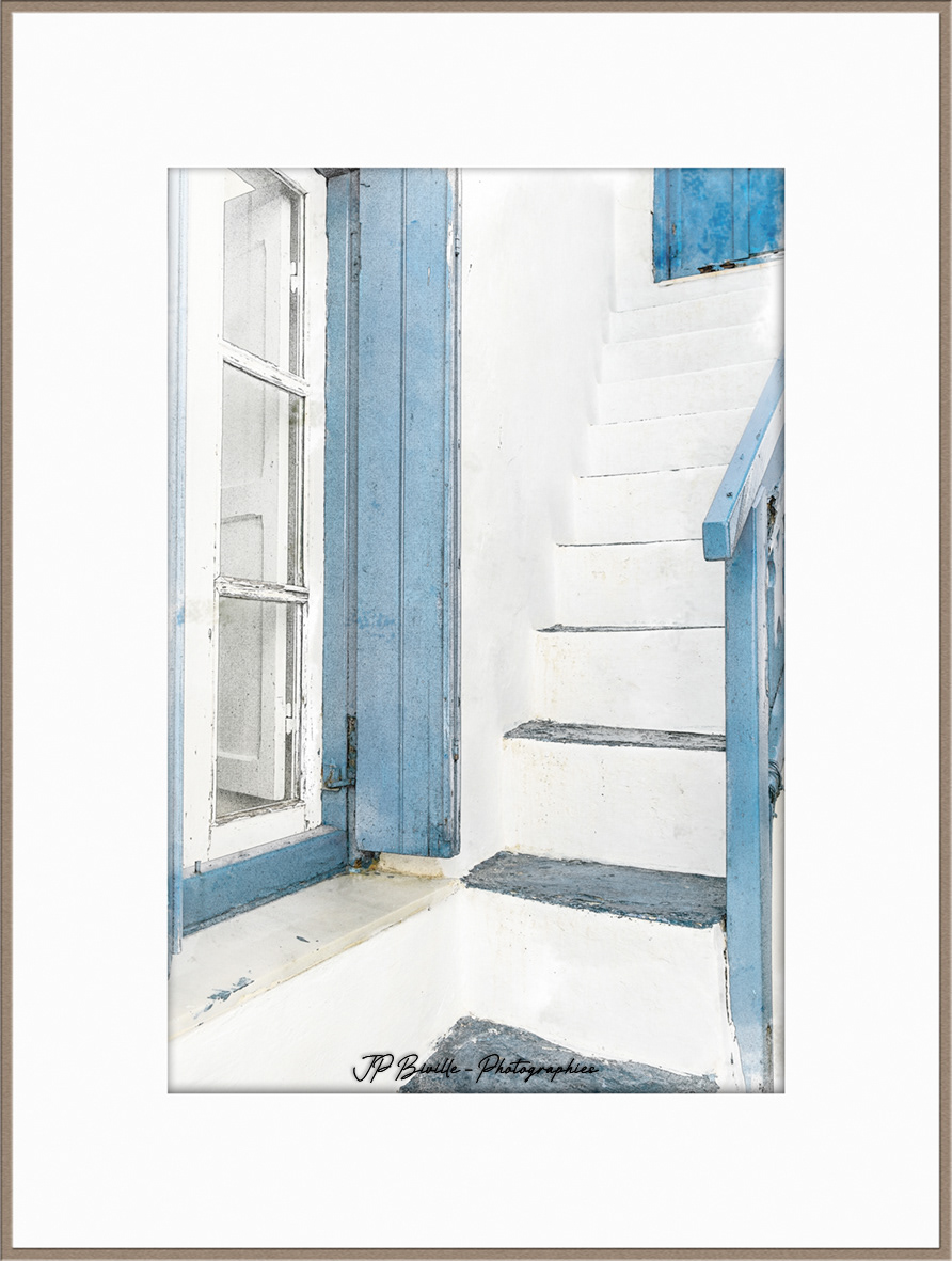 Le volet bleu - Plaka, Milos