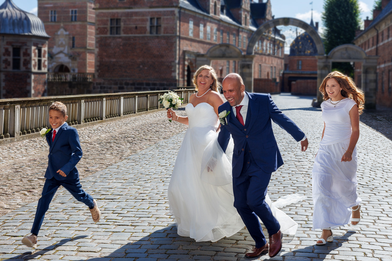Bryllupsfoto Frederiksborg slotskirke Sabrina og Peter