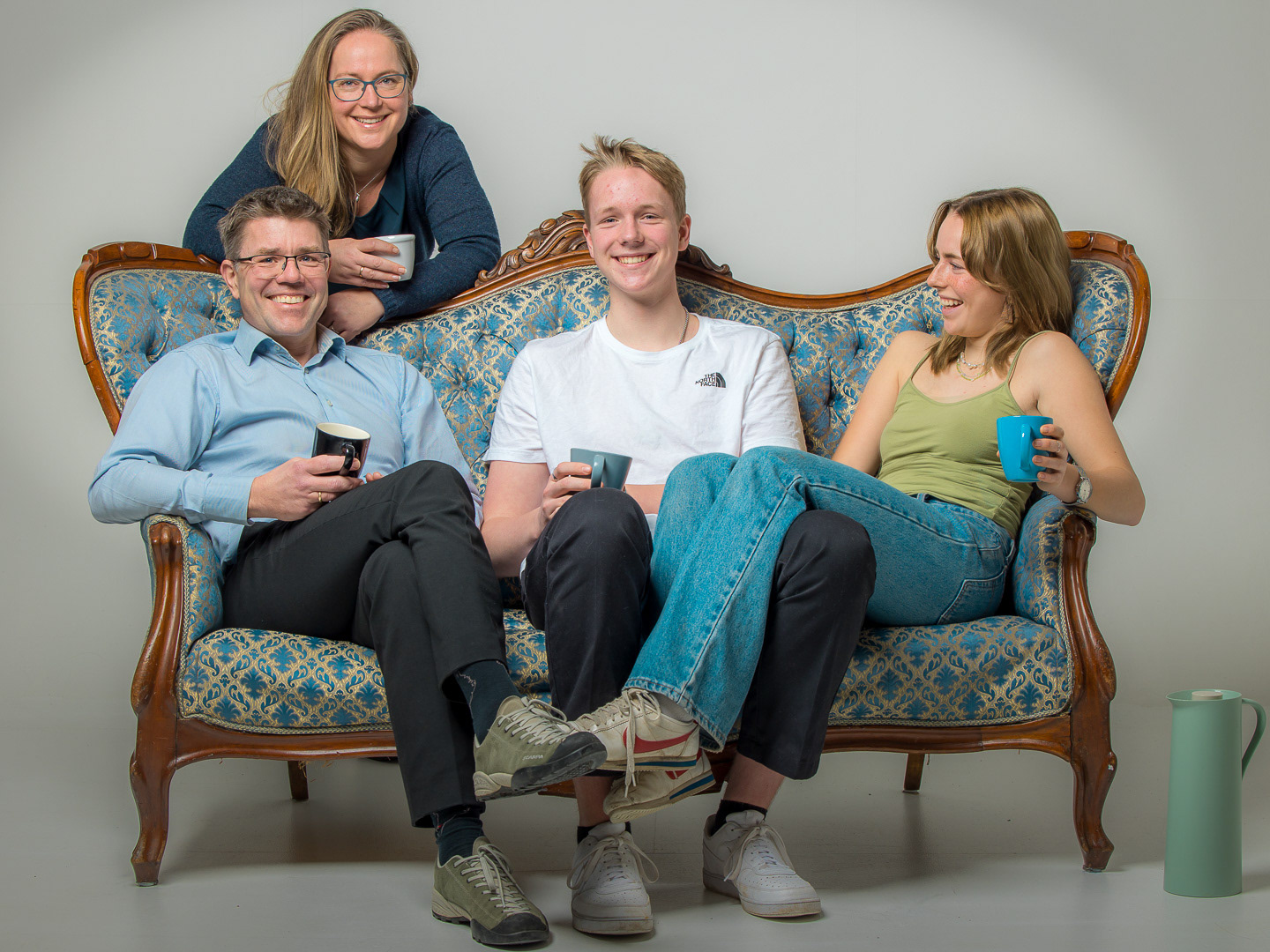 Familiebillede i studie.