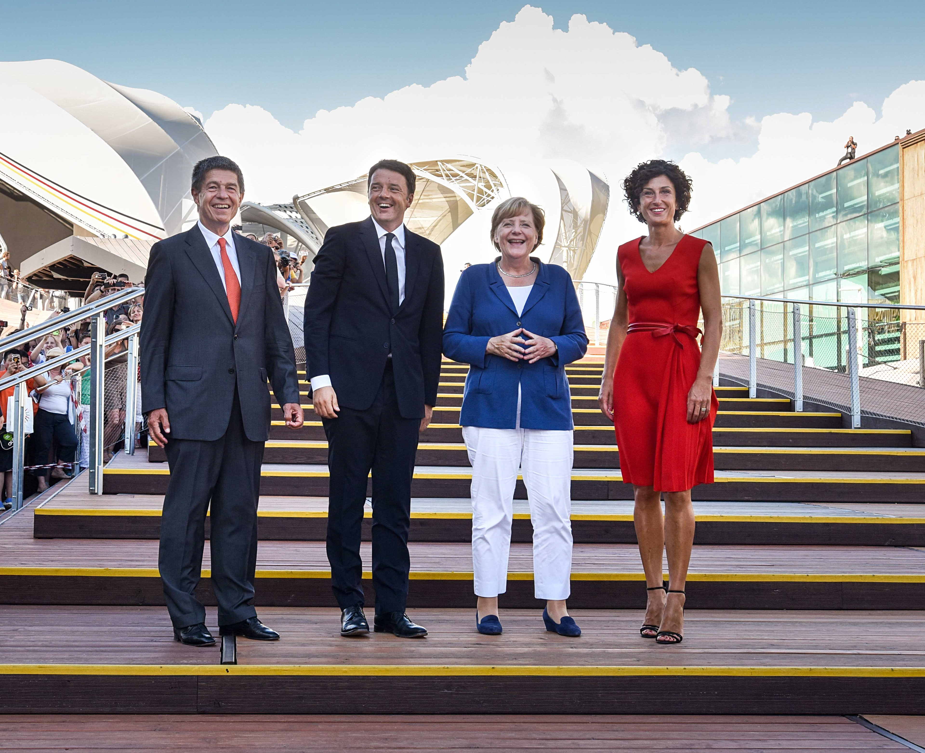 MATTEO RENZI AND ANGELA MERKEL WITH THEIR SPOUSES - MILANO