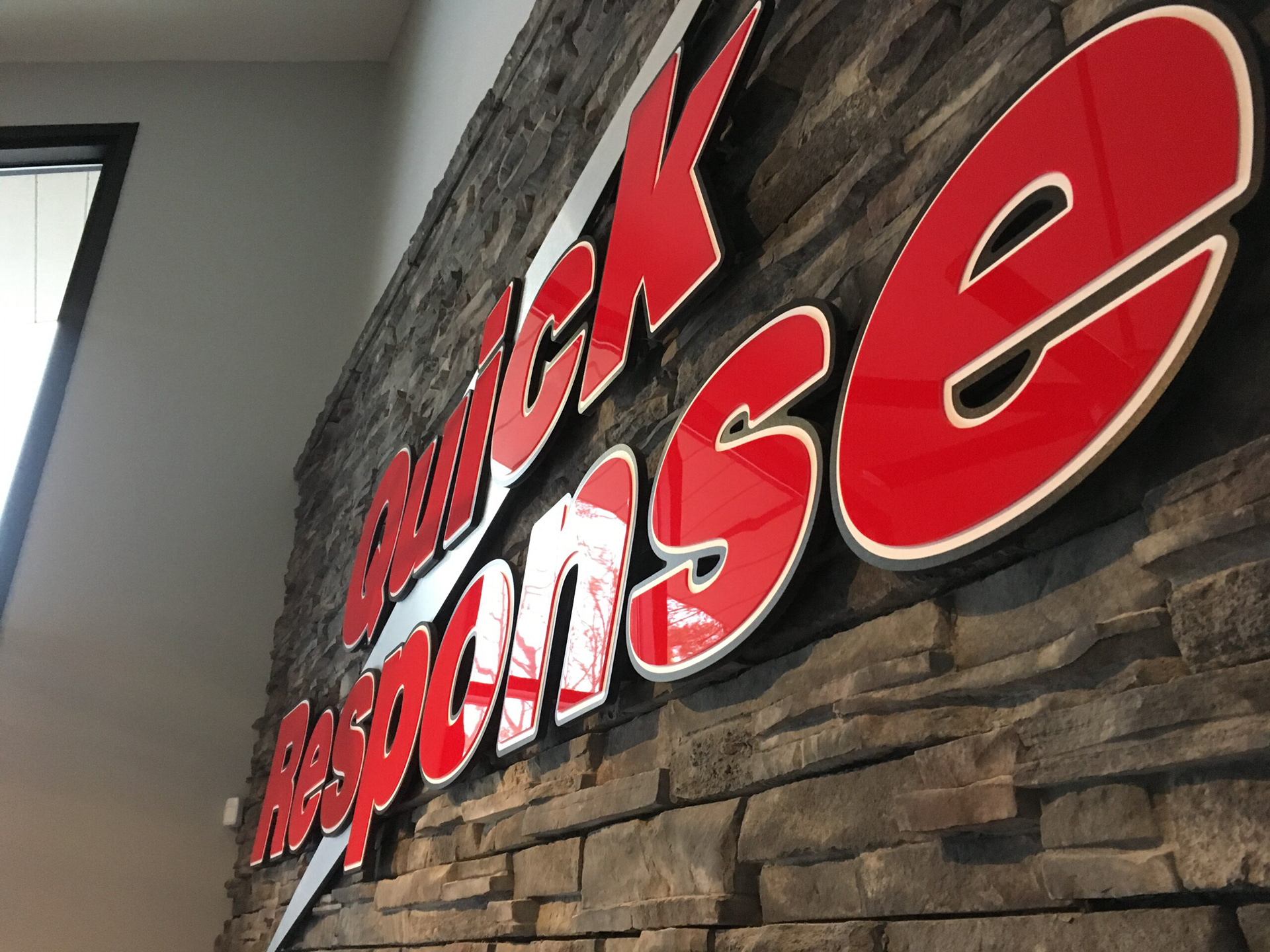 Quick Response Dimensional Sign