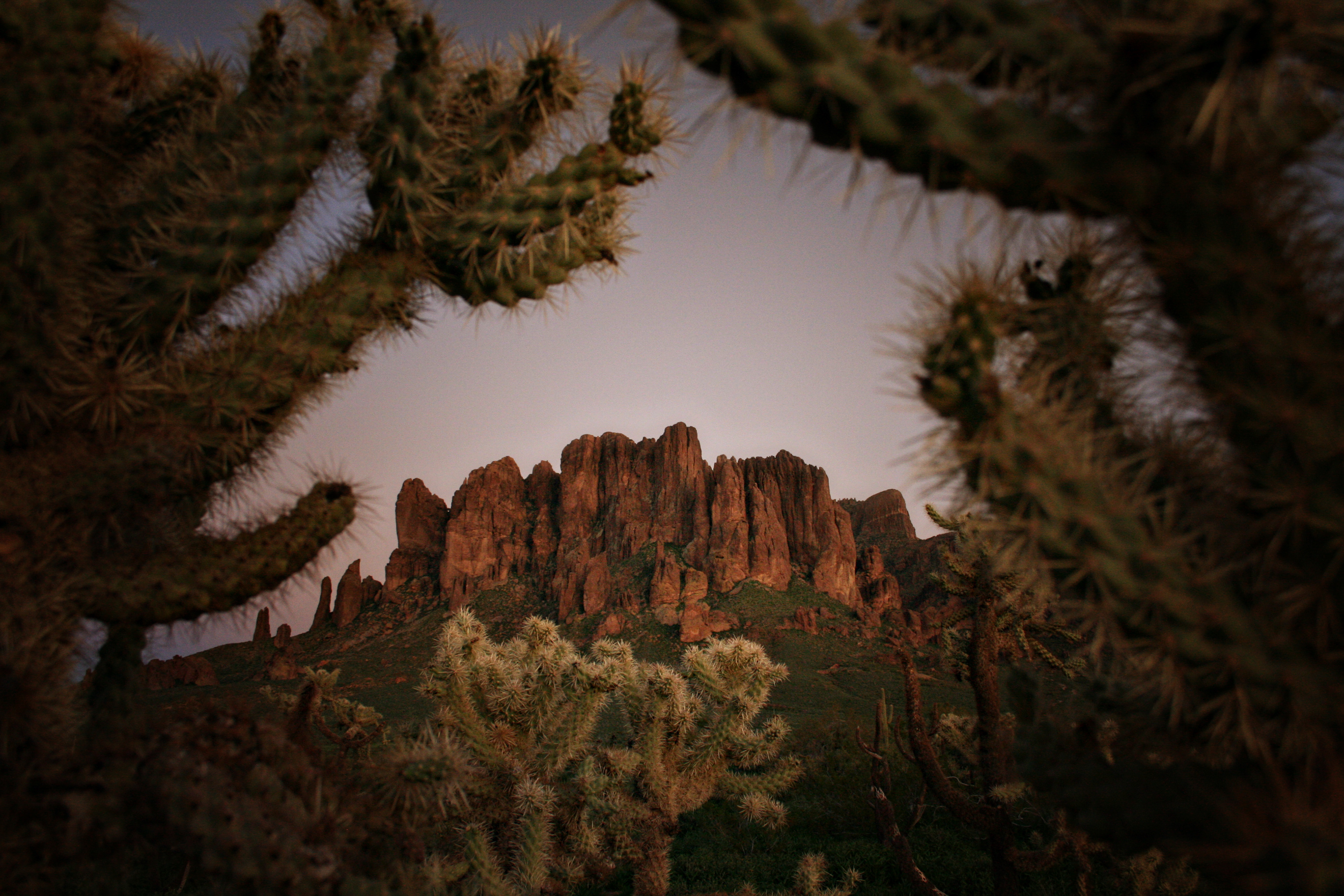 Viewing Superstition Mountains 