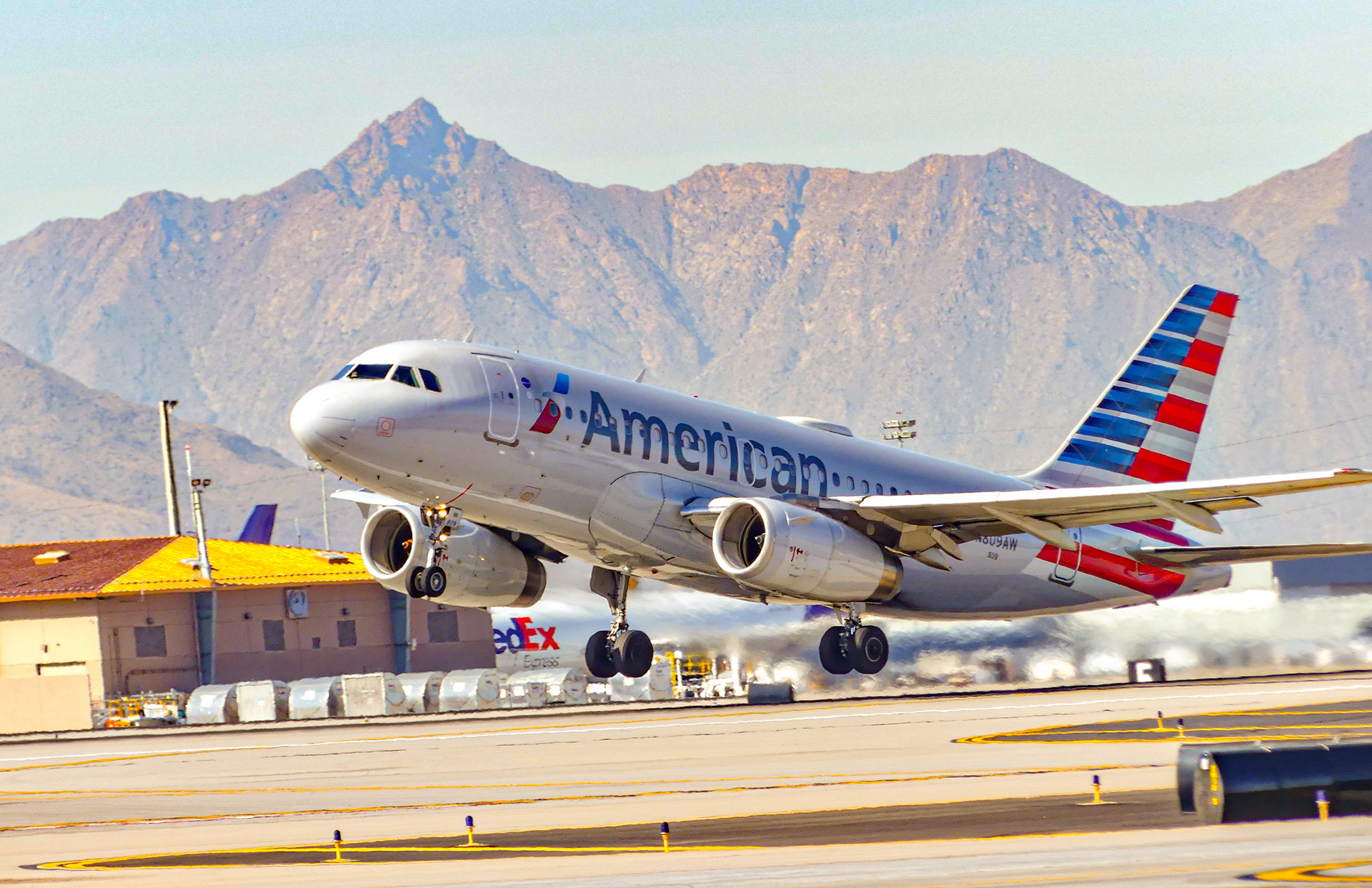 American Airbus A319
