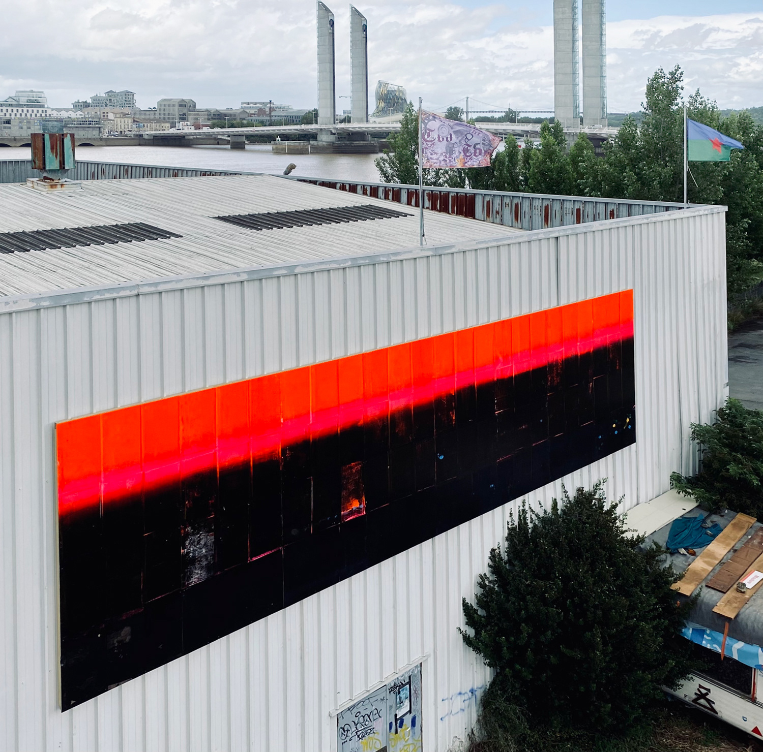 "Honor thy Error" 2021, 1240 x 320 cm, screen-print on wood, exhibition DESPERANTO at Frabrique Pola, Bordeaux - France