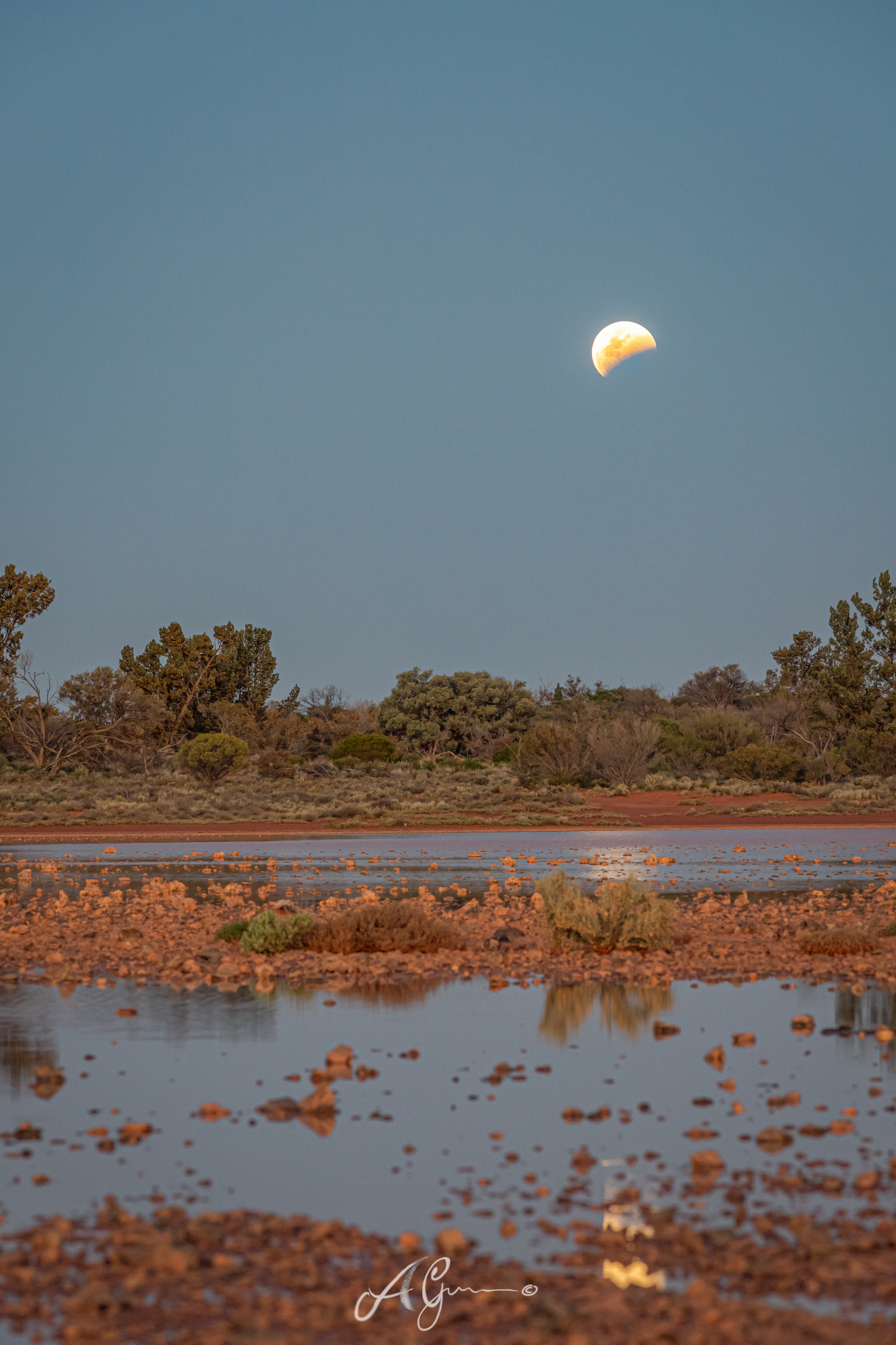 Lunar Eclipse Rise 1