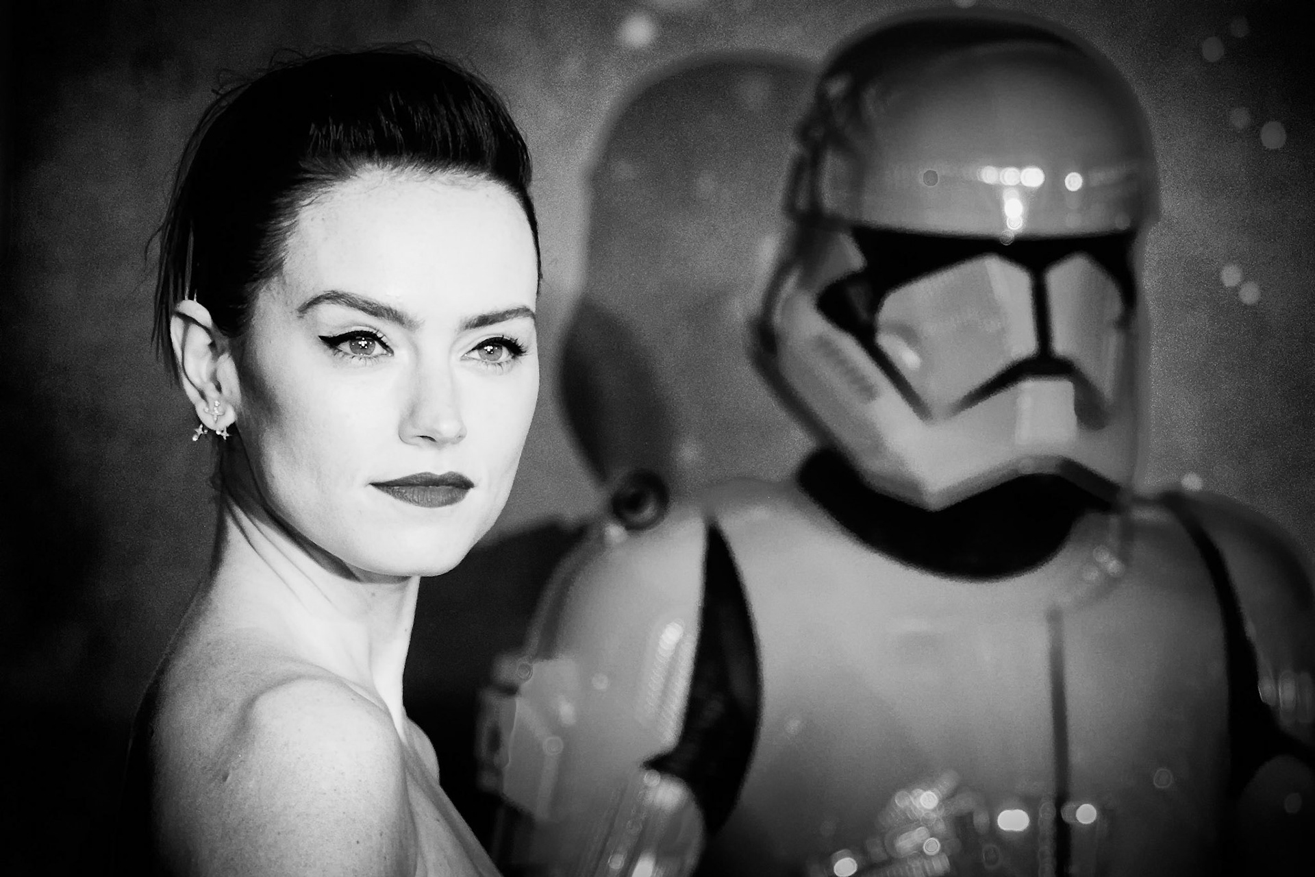 Daisy Ridley poses at European Premier of Star Wars: The Rise of Skywalker on Wednesday 18 December 2019 at Cineworld Leicester Square, London. . Editors Note: Image converted to monochrome. Picture by Julie Edwards/LFI/Avalon. All usages must be credited Julie Edwards/LFI/Avalon.