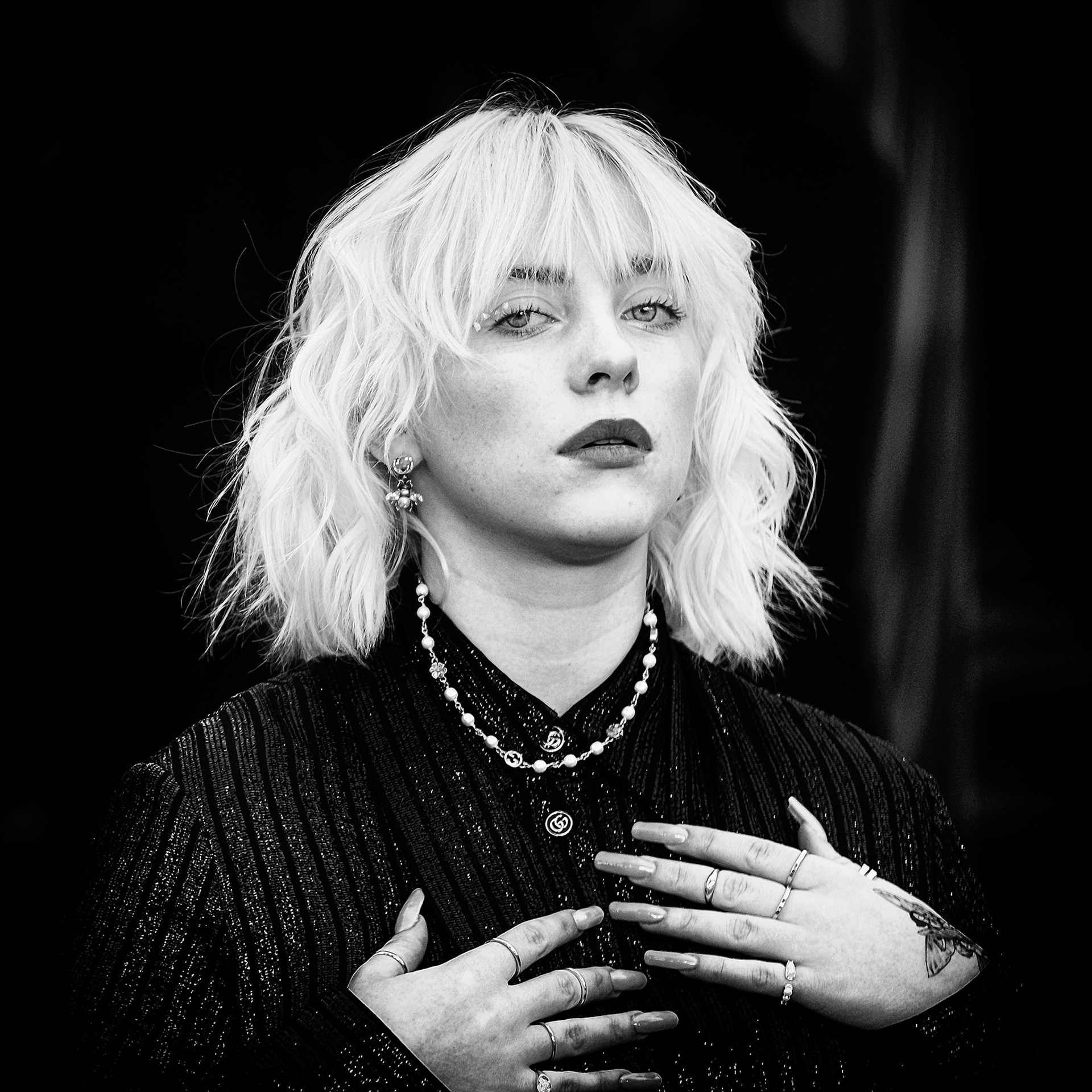 Billie Eilish attends the World Premiere of No Time To Die on Tuesday 28 September 2021 at Royal Albert Hall, London. Editors Note: This Image has been converted to Monochrome . Picture by Julie Edwards/LFI/Avalon. All usages must be credited Julie Edwards/LFI/Avalon.