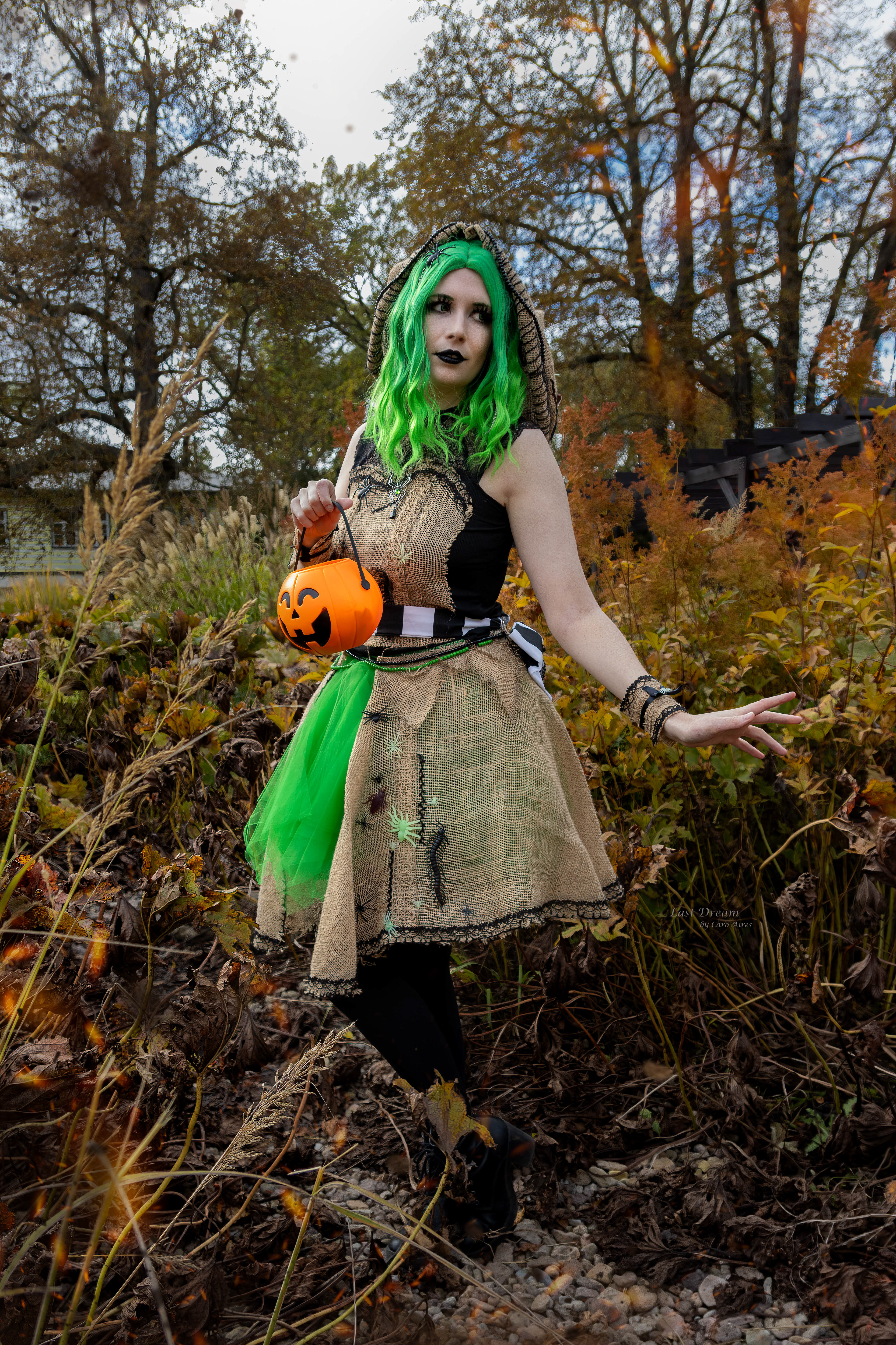Cosplayer: @alge_sama_cosplay