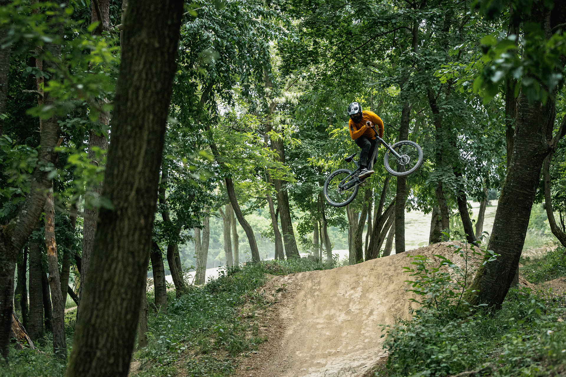 Viktor Novák for Canon