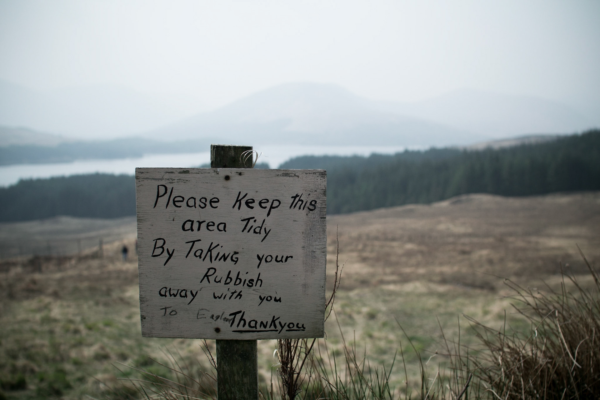 Please keep this area tidy by taking your rubbish away with you to England. Thank you.