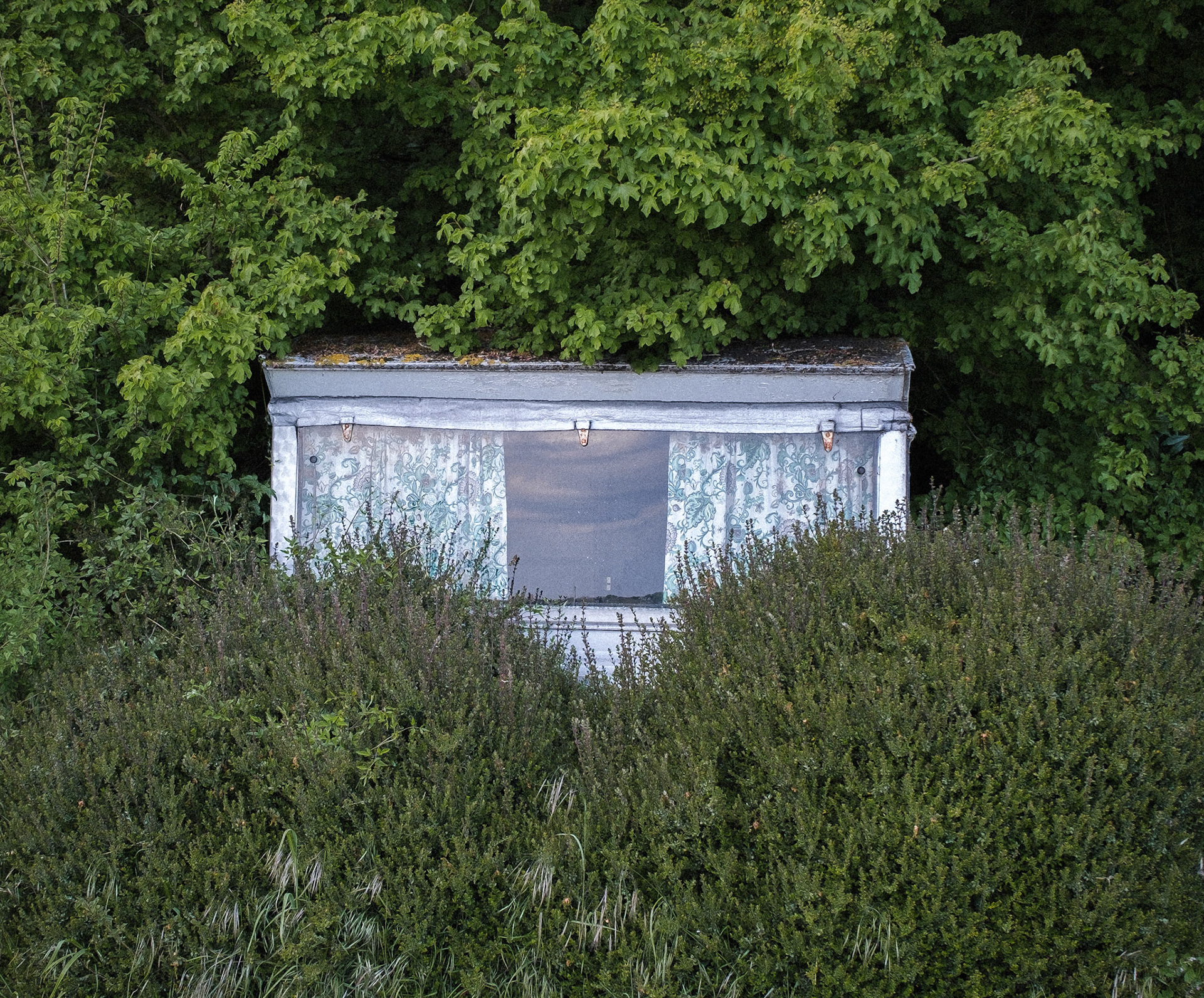 Heureux et cachés