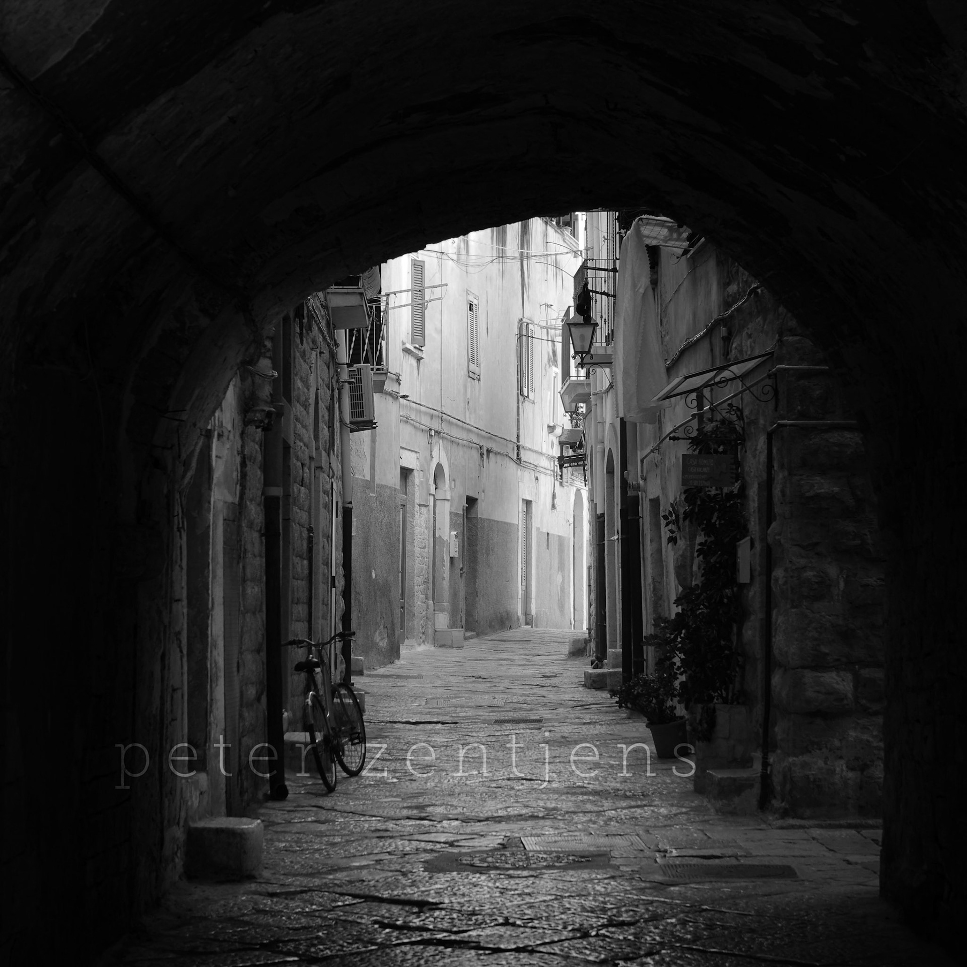 Italy - pittoresque alley in the city of Trani