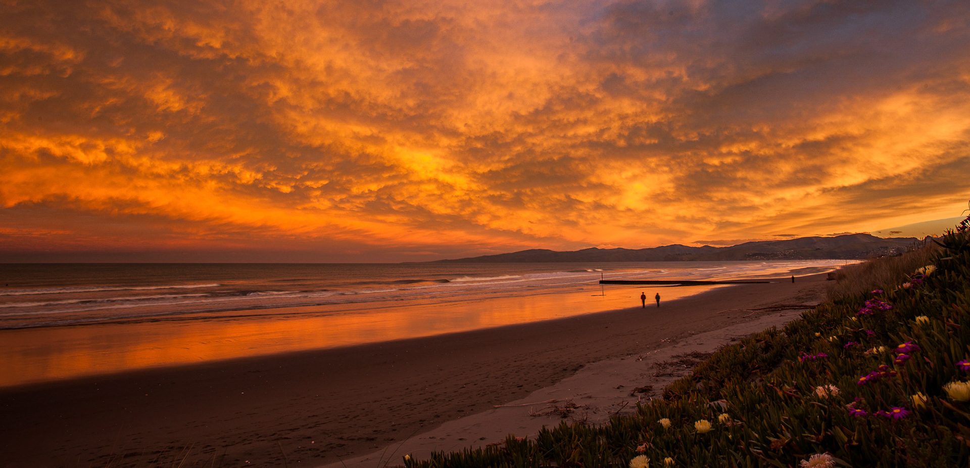 Nor'west sunset at Waimairi Beach, Christchurch. 