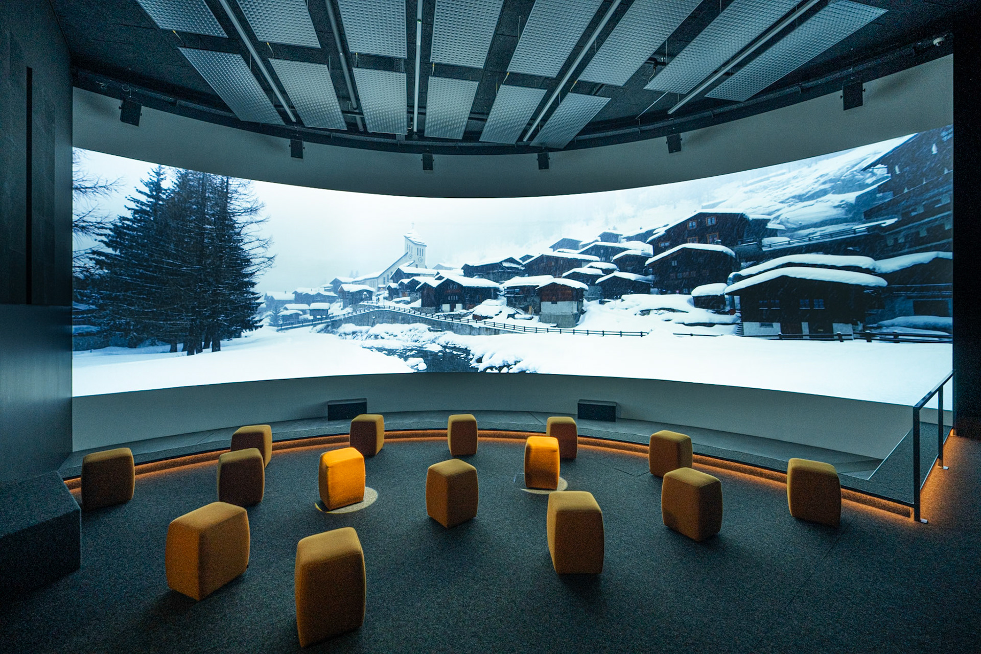 panoramic cinema