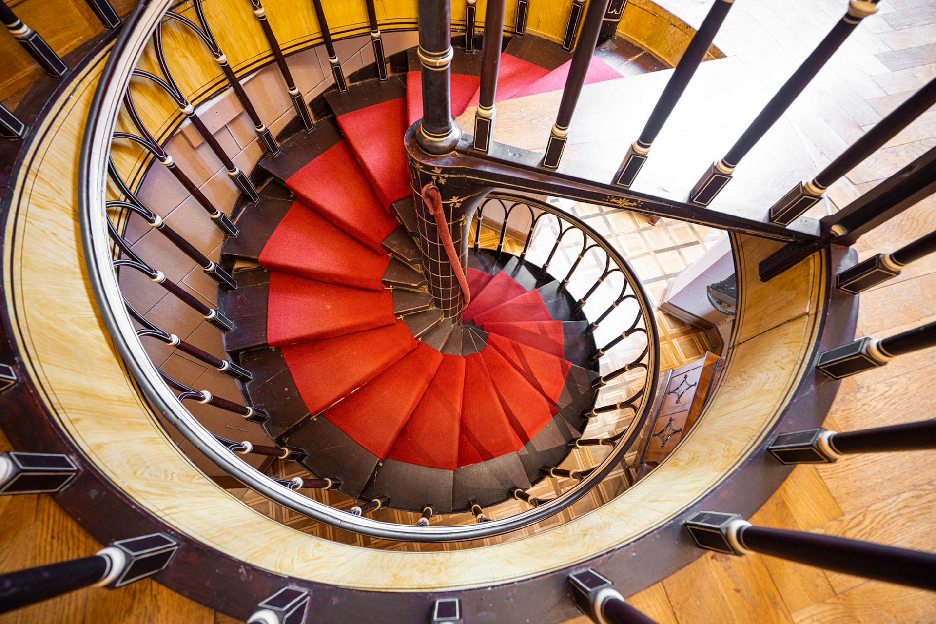 Napoleonmuseum spiral staircase