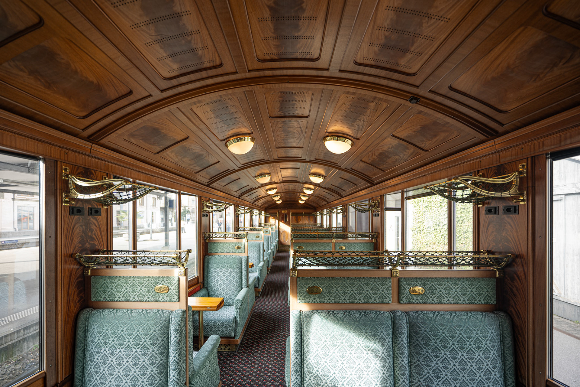 Belle Époque train