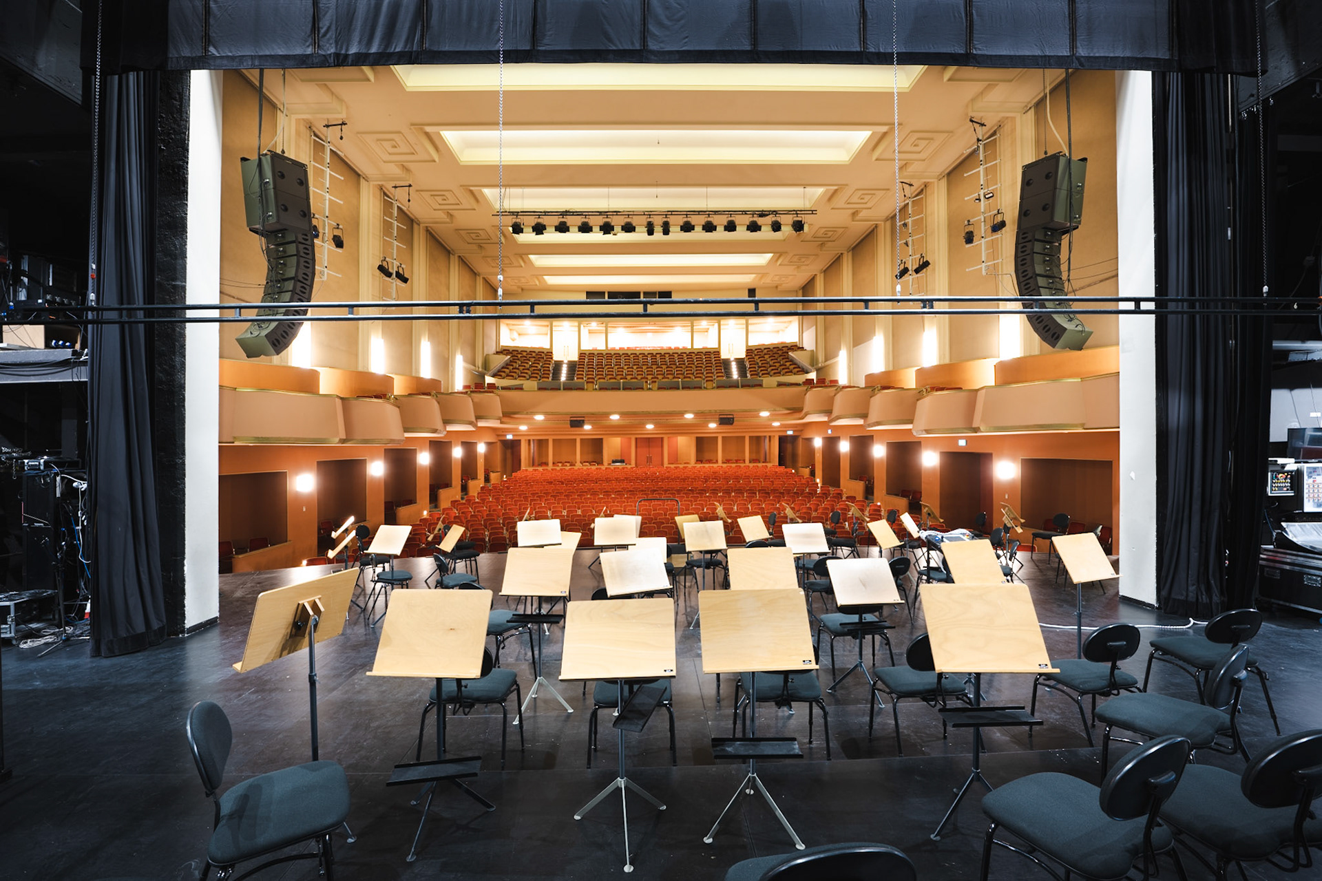concert hall inside Tour Bel-Air
