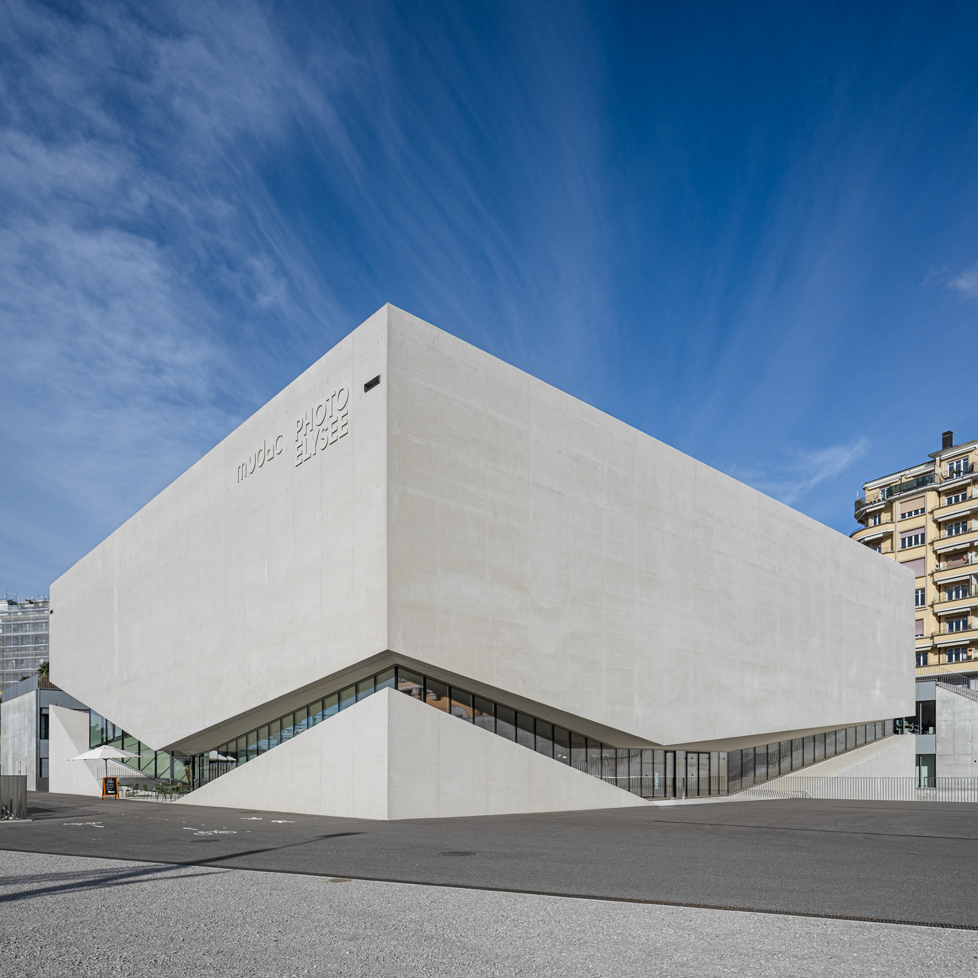 Plateforme 10 - mudac, Photo Elysée, building designed by Aires Mateus and completed in 2022
