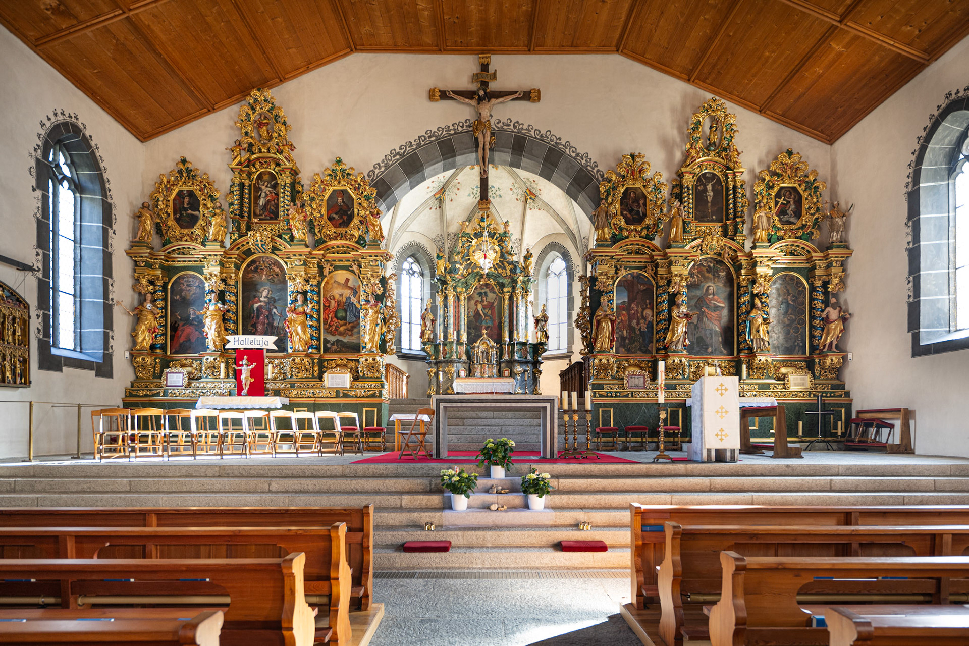 high altar created between 1758 and 1761 by Placy Schmid