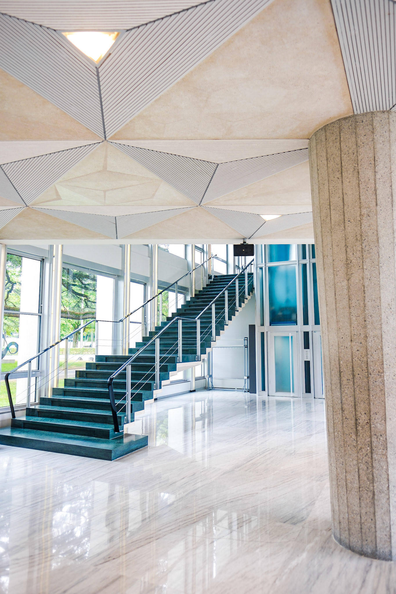 entrance to the Vaudoise Assurances headquarter