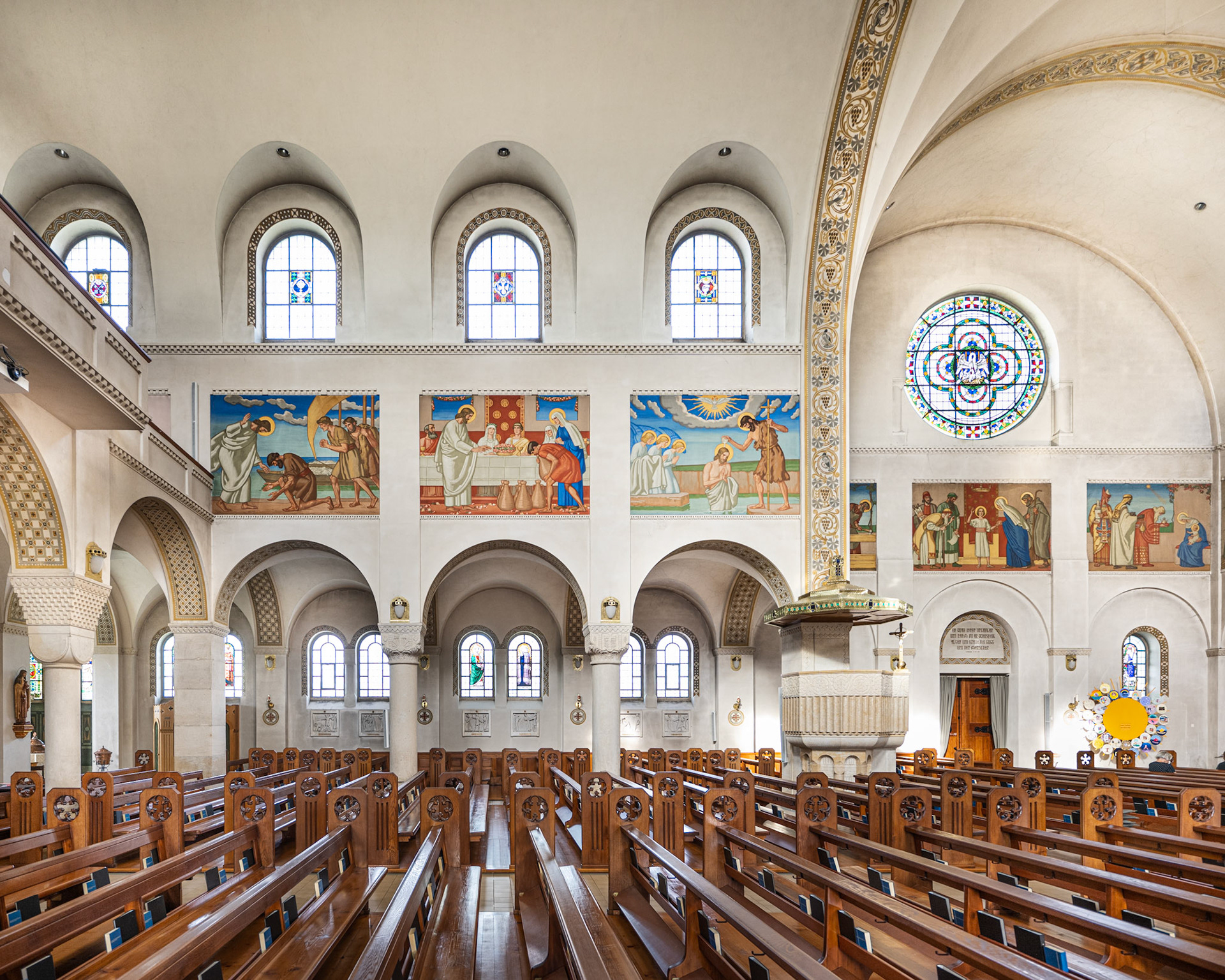Sankt Johannes der Täufer interior