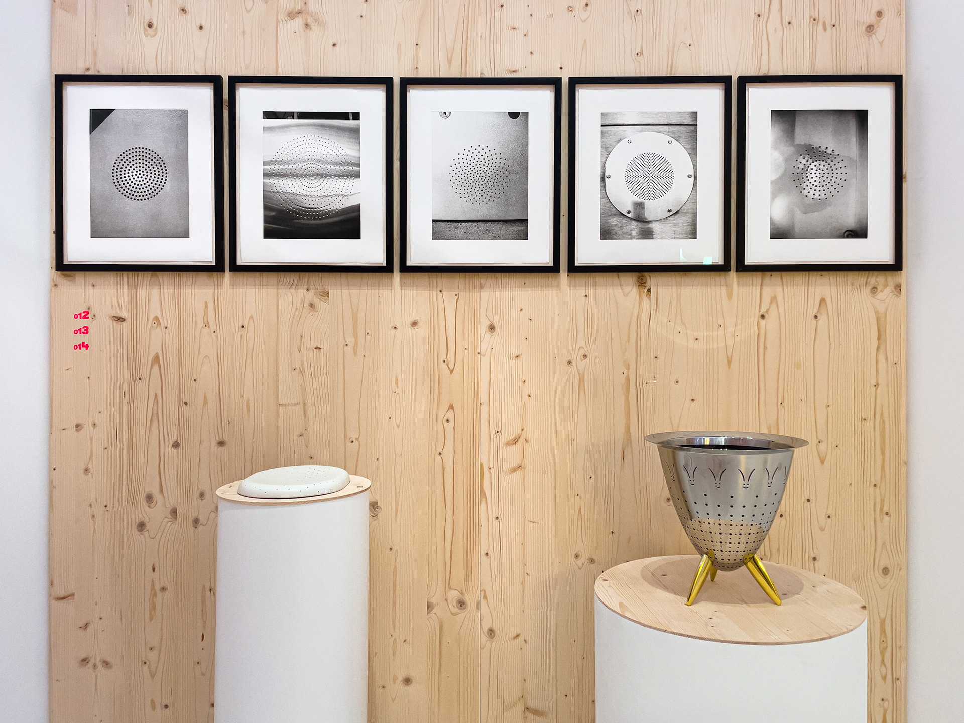 Sound Holes, Christian Marclay, 2005 - Max le Chinois, Philippe Starck, 1988